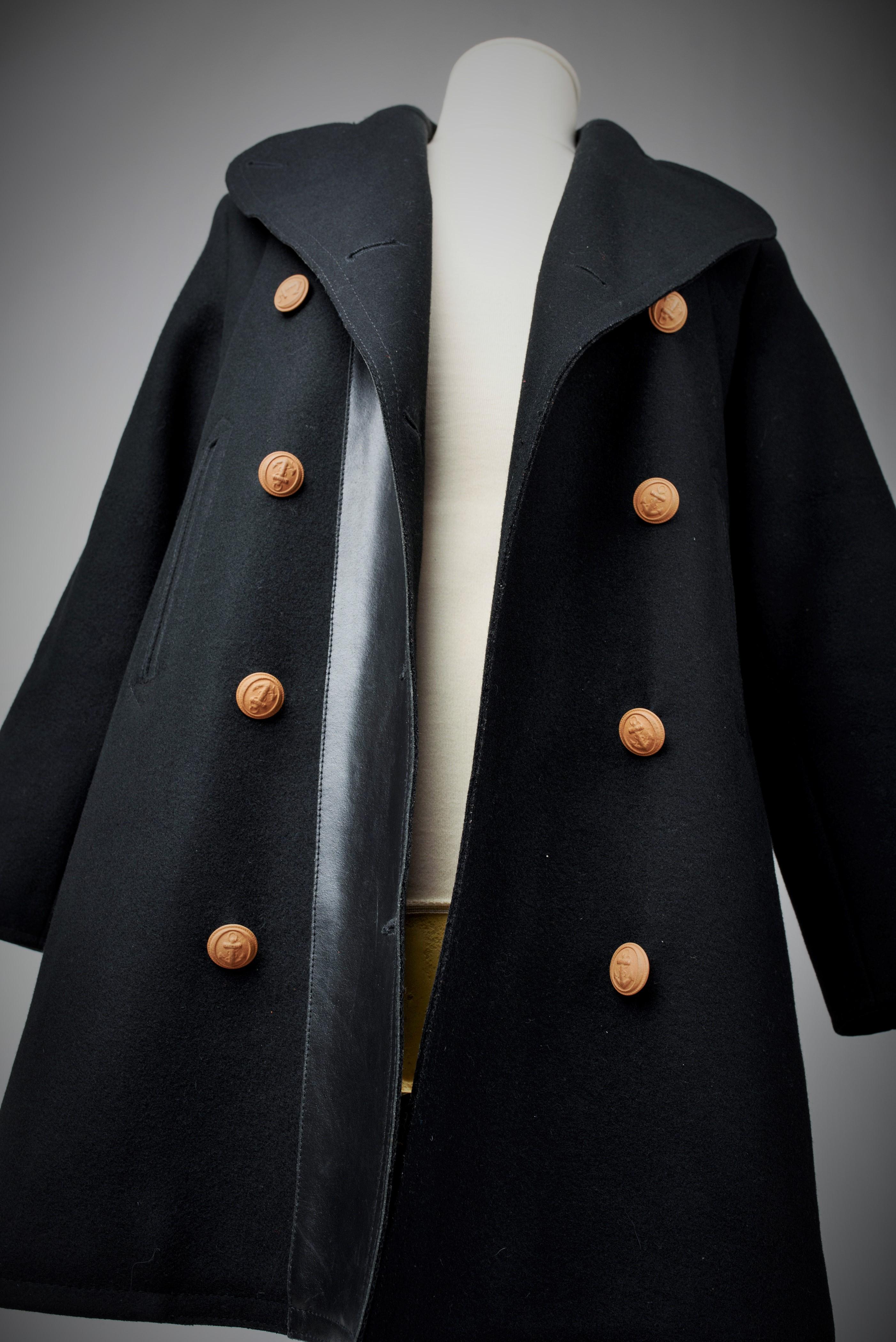 JPG.Abrigo negro de lana de Jean-Paul Gaultier - Francia Circa 2010 en venta 10