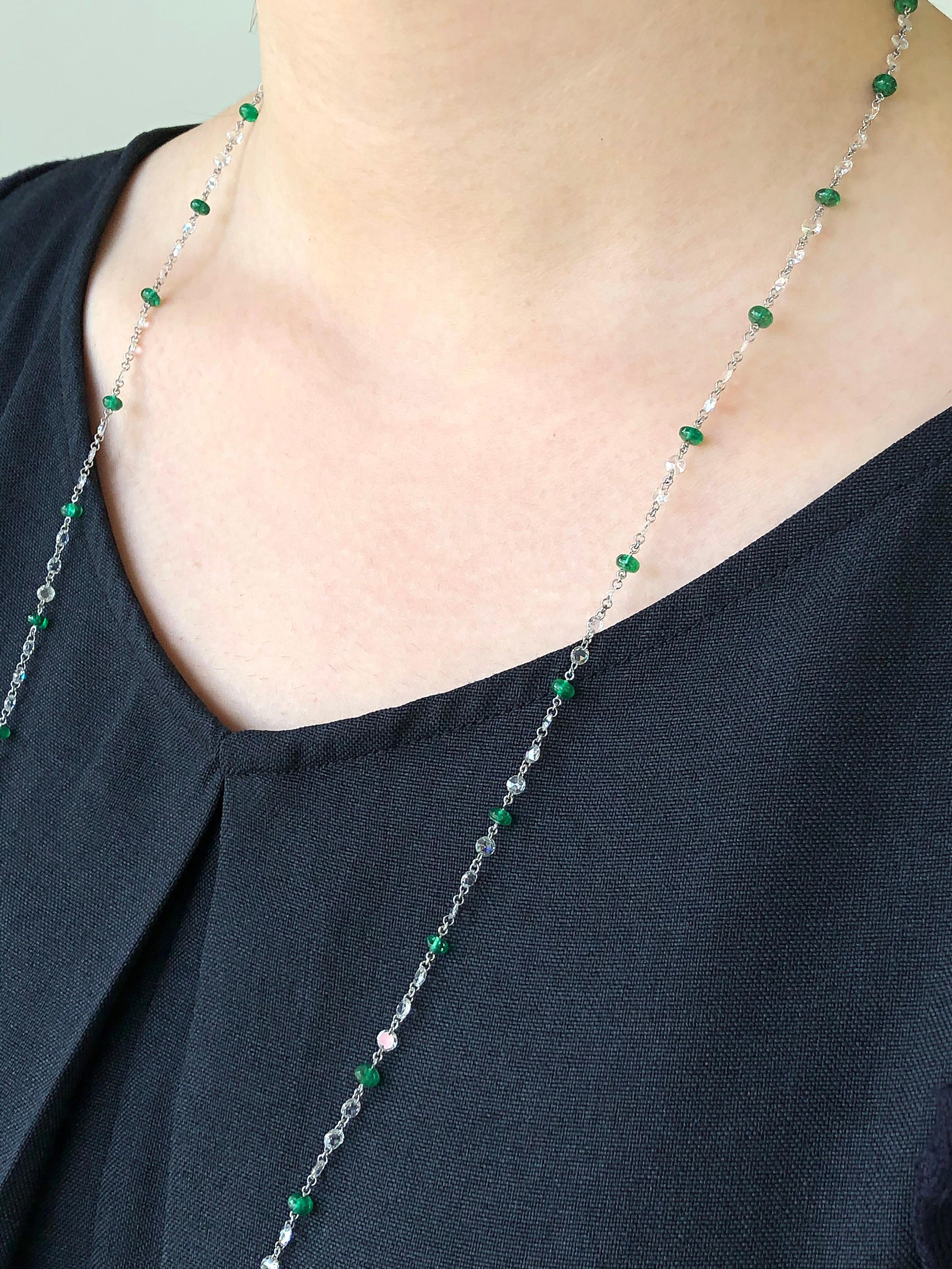 JR 18 Karat Weißgold Rosenschliff Diamant-Smaragd-Halskette (Moderne) im Angebot