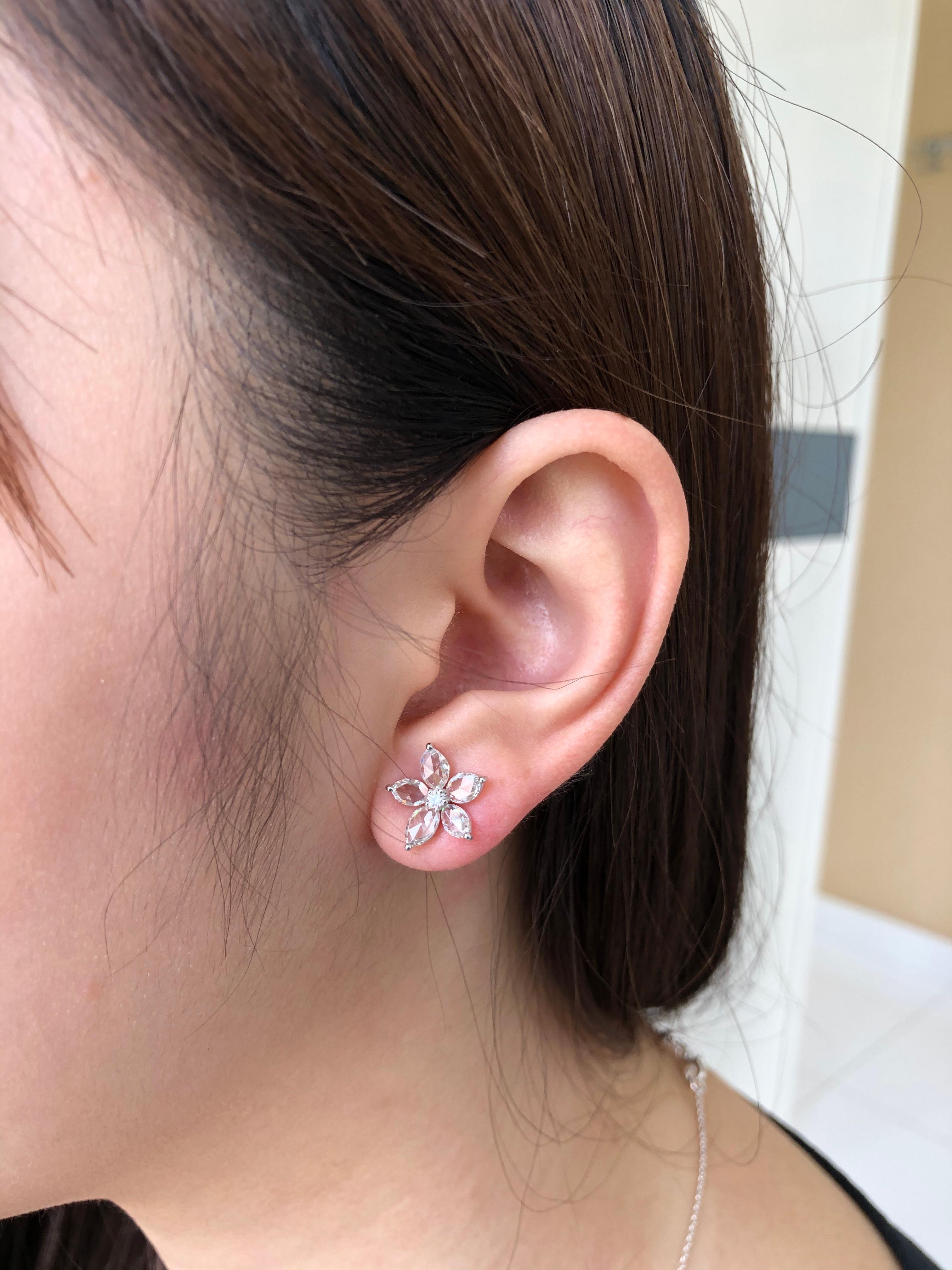JR 2.17 Carat Rose Cut Diamond Flower 18 Karat White Gold Earring

Flowers made of White Diamond  rose cut earring is simple and for daily wear. Its beauty is unmatched for.

Addition details or Video upon request.