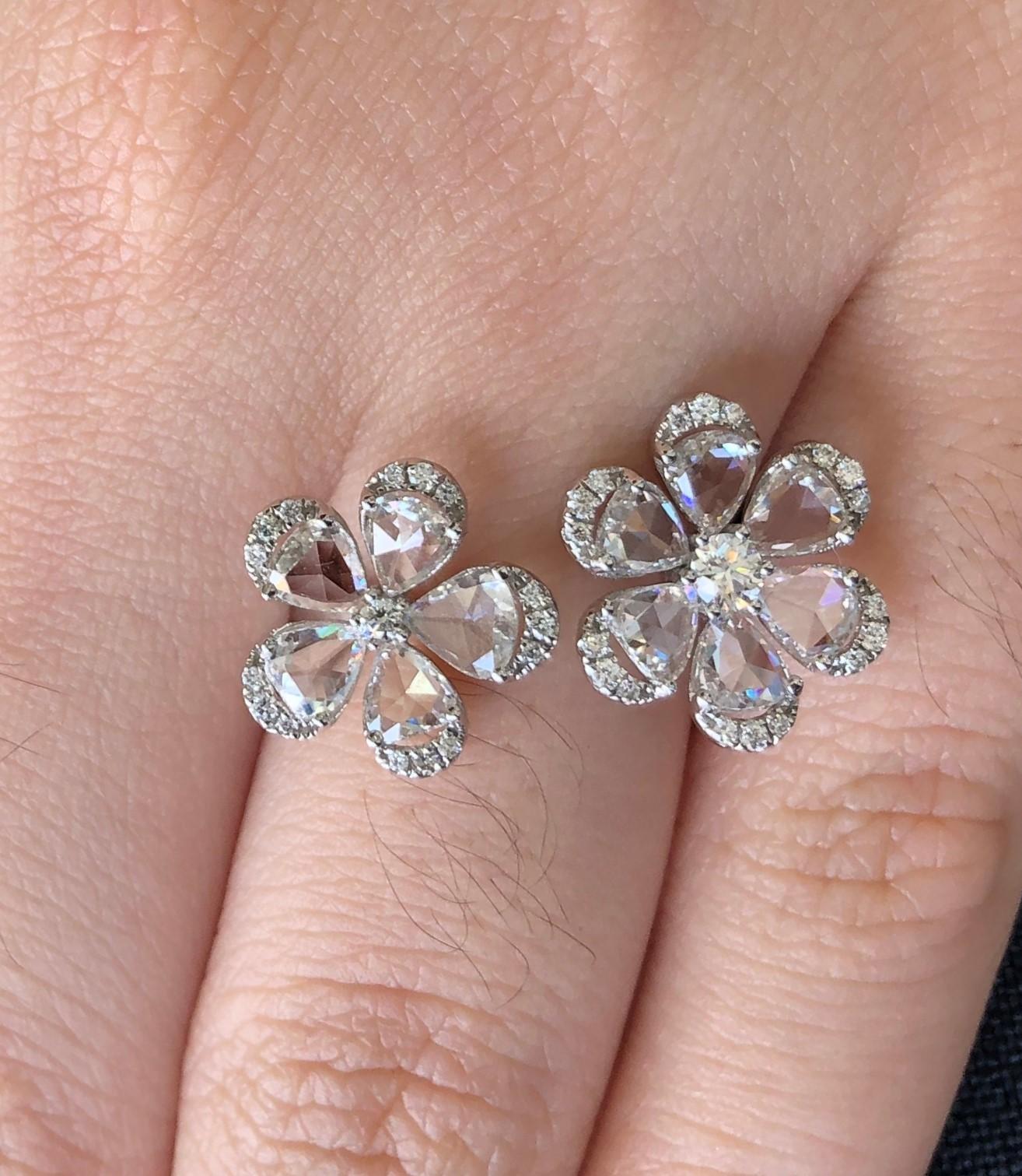 Moderne JR Bague double fleur en or blanc 18 carats et diamants taille rose de 2,26 carats en vente