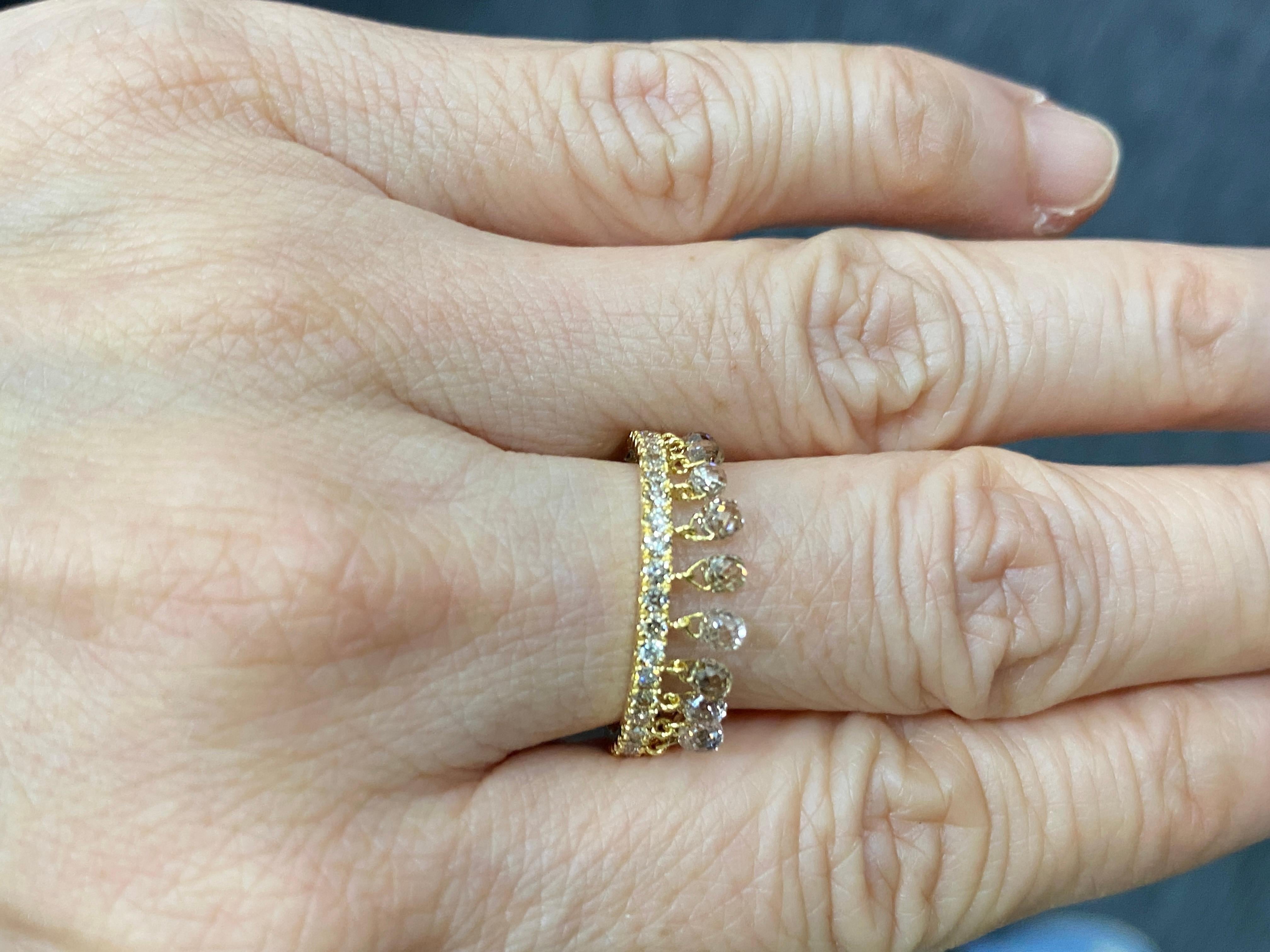 JR Anillo Colgante Briolette de Diamantes 2,27 Quilates Oro Amarillo 18 Kilates Corte Briolette en venta