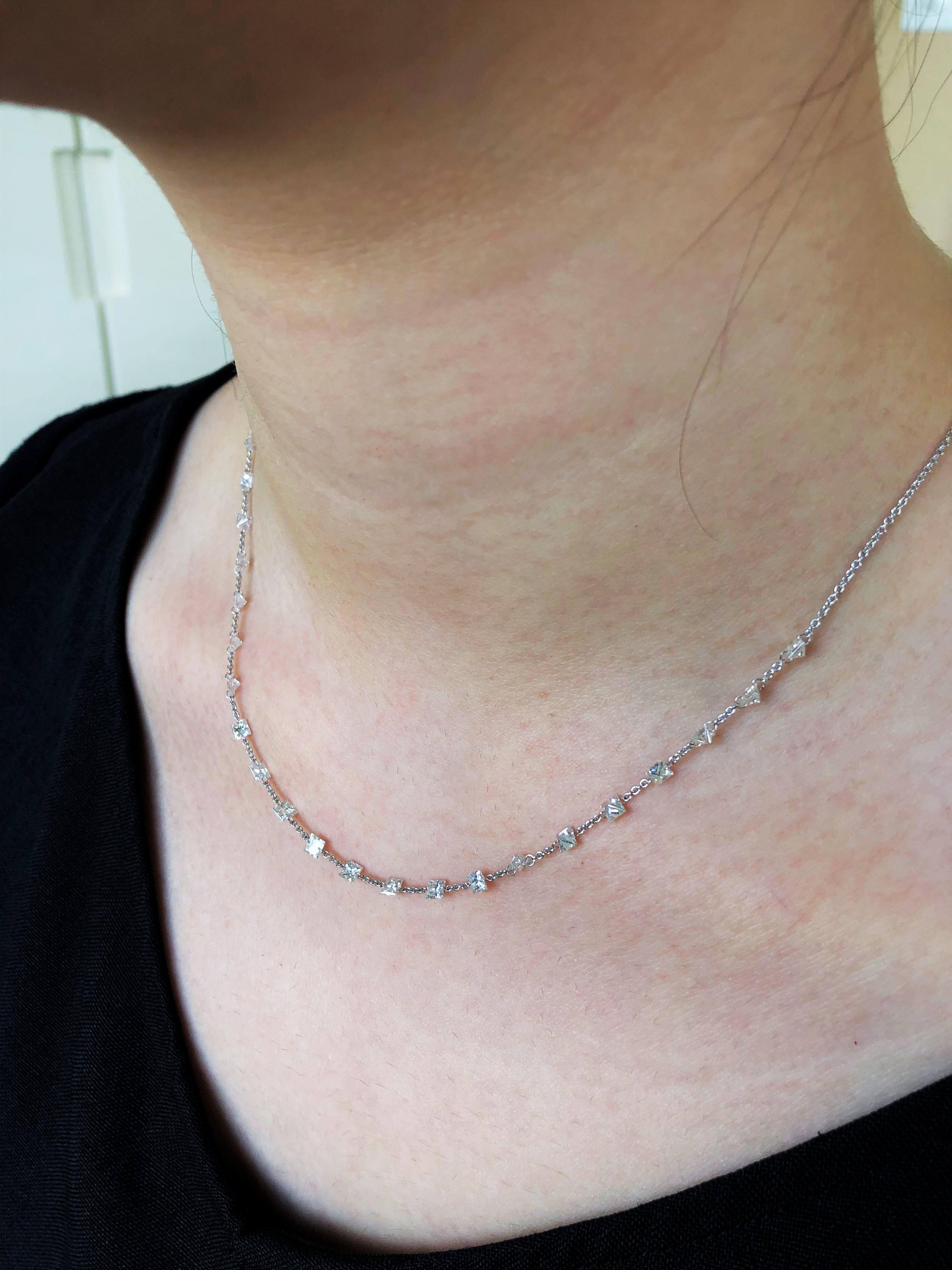Taille princesse JR Collier en or blanc 18 carats avec diamants blancs brillants de 3,37 carats en vente