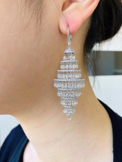 JR 35,08 Karat Diamant- Briolette-Kronleuchter-Ohrring aus 18 Karat Weißgold