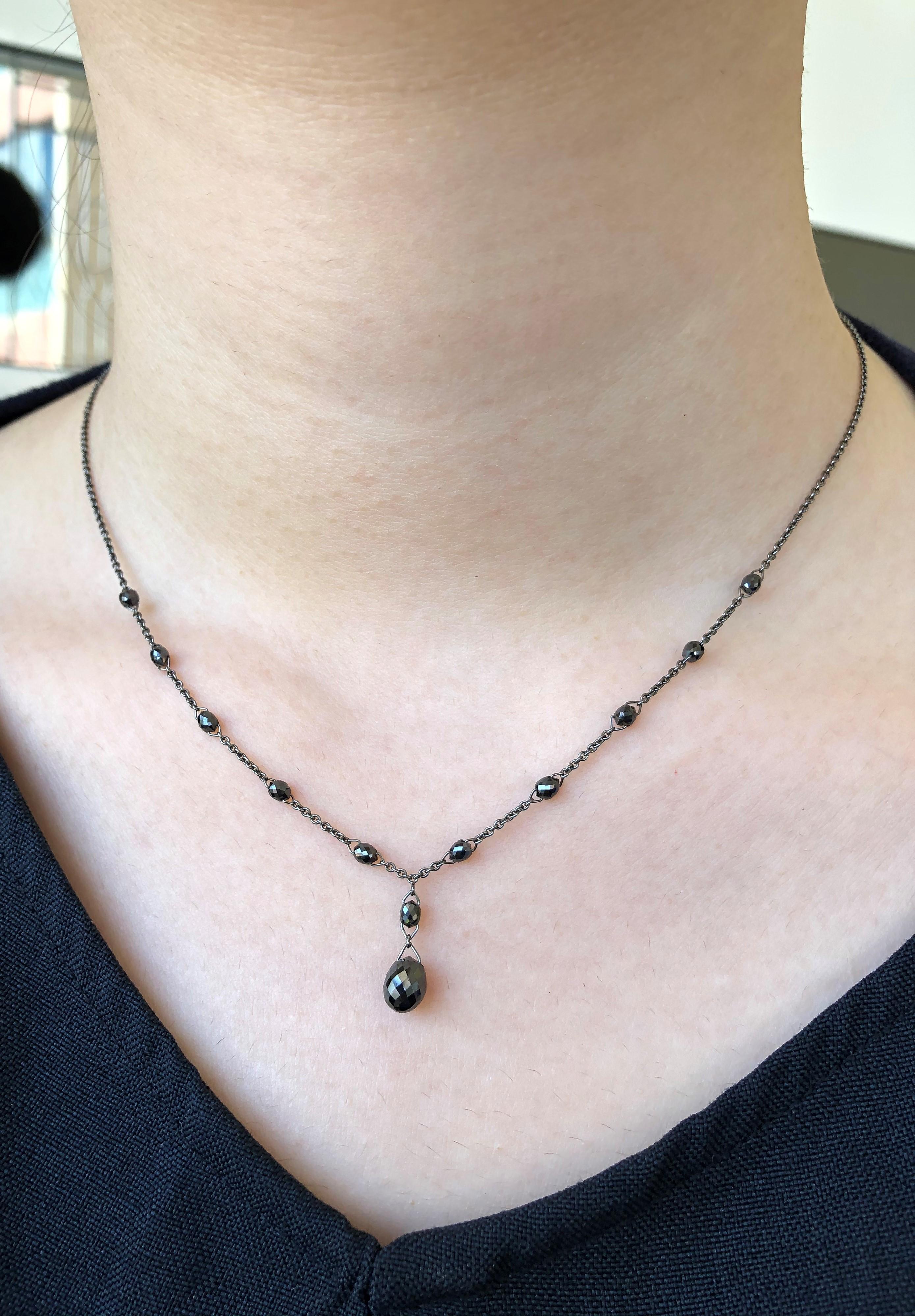 Moderno JR Collana con diamanti neri briolette da 3,52 carati in oro 18 carati in vendita
