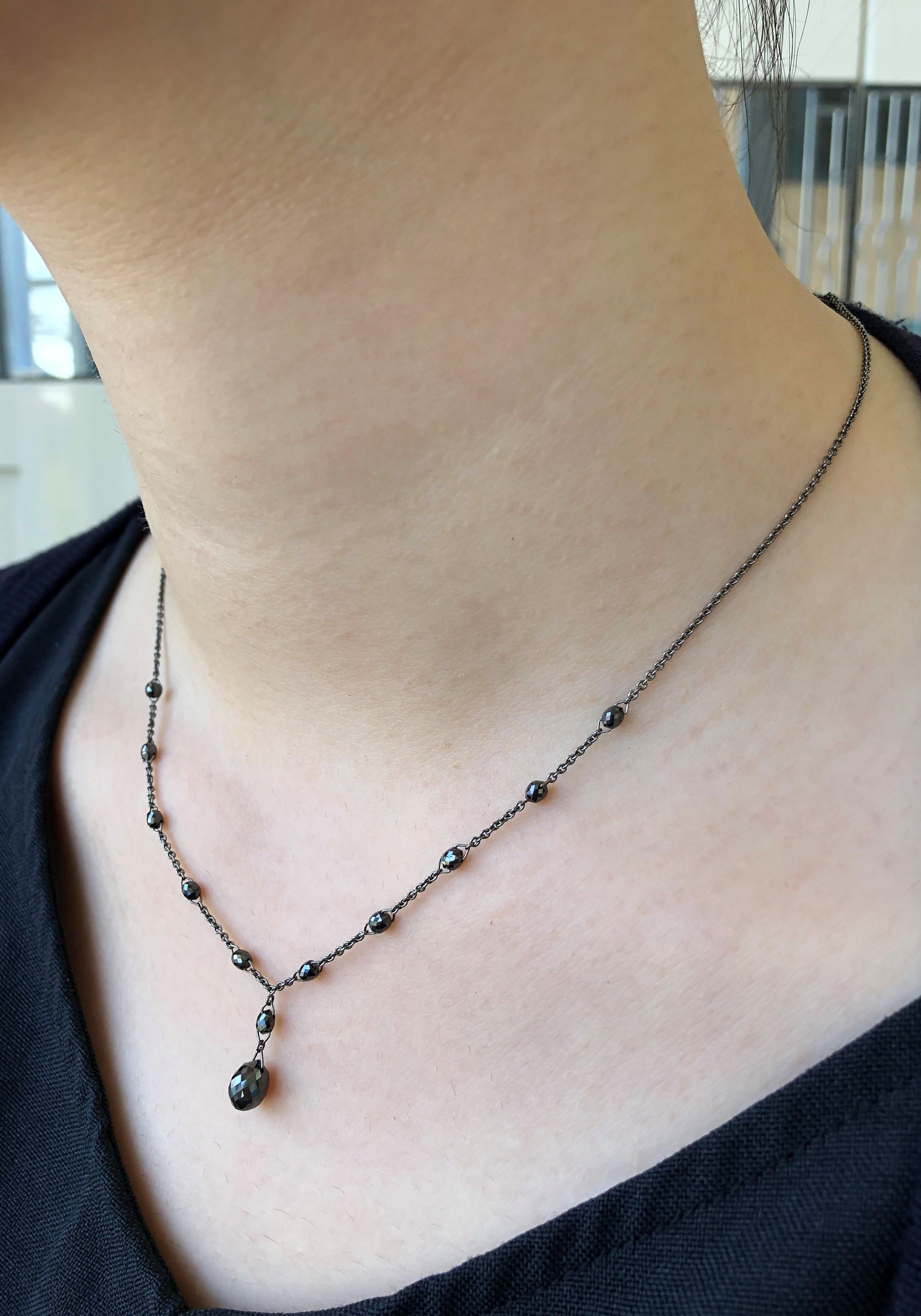 JR Collana con diamanti neri briolette da 3,52 carati in oro 18 carati In condizioni Nuovo in vendita a Hong Kong, HK