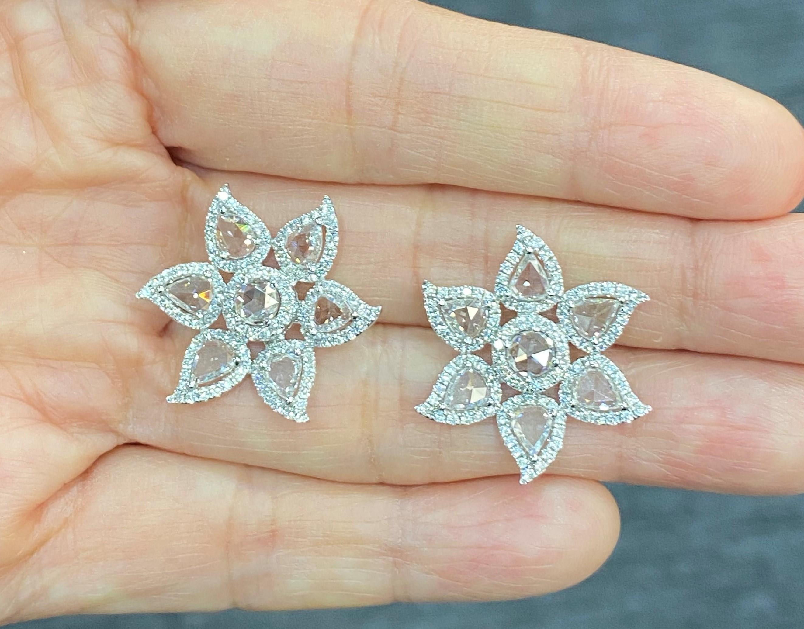 JR Boucle d'oreille en or blanc 18 carats 3,99 carats diamant taille rose fleur Pour femmes en vente