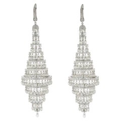 JR, boucles d'oreilles chandelier Briolette en or blanc 18 carats avec diamants 45,53 carats