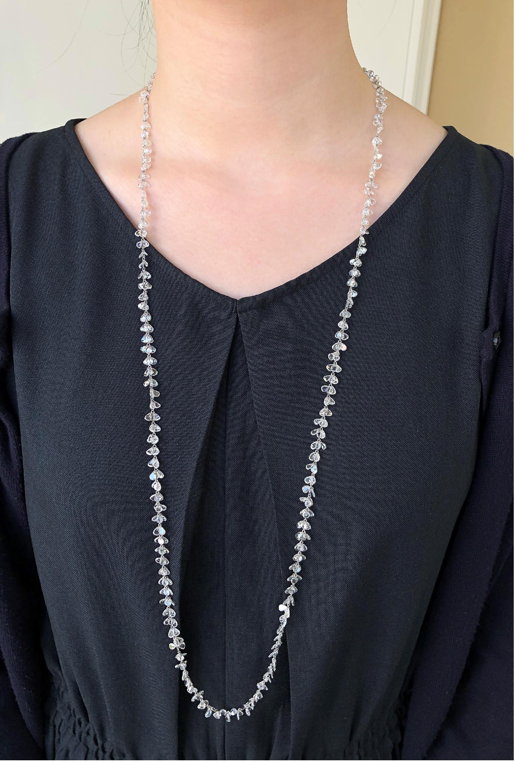 JR Collana con diamanti taglio rosa da 60,11 carati

Questa collana di diamanti penzolanti è uno schianto assoluto! Questa collana è in grado di offrire un look completo. Combinazione di due diamanti rotondi taglio rosa e un diamante taglio rosa a