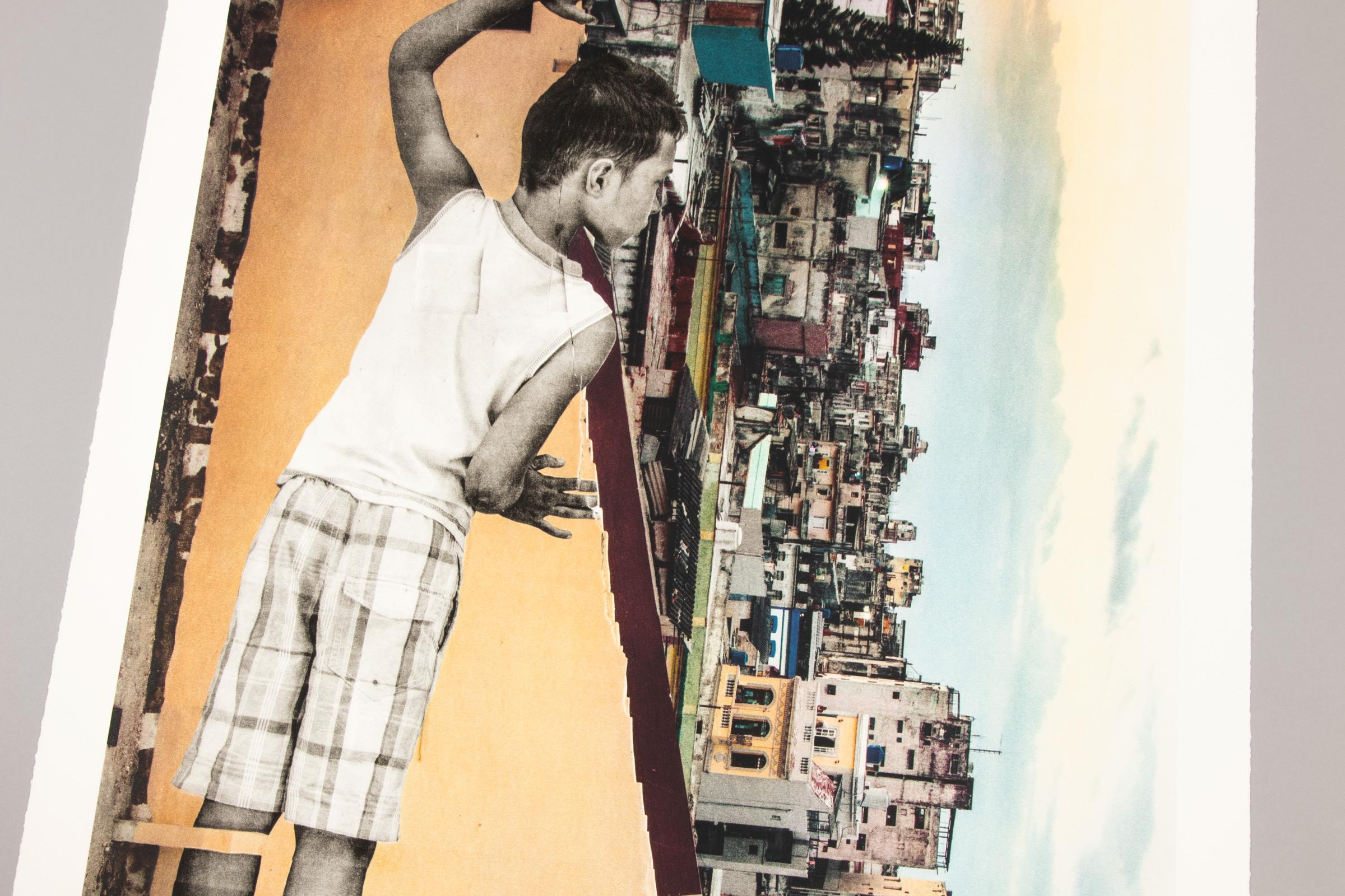 JR (francés, nacido en 1983)
Giants, Alain, 13 de abril, 08.22 P.M., La Habana, Cuba, 2019
Medio : Litografía en 17 colores sobre papel tejido
Dimensiones : 100 x 70 cm (39,5 x 27,5 pulg.)
Edición de 180: Firmada y numerada a mano
Estado: Menta