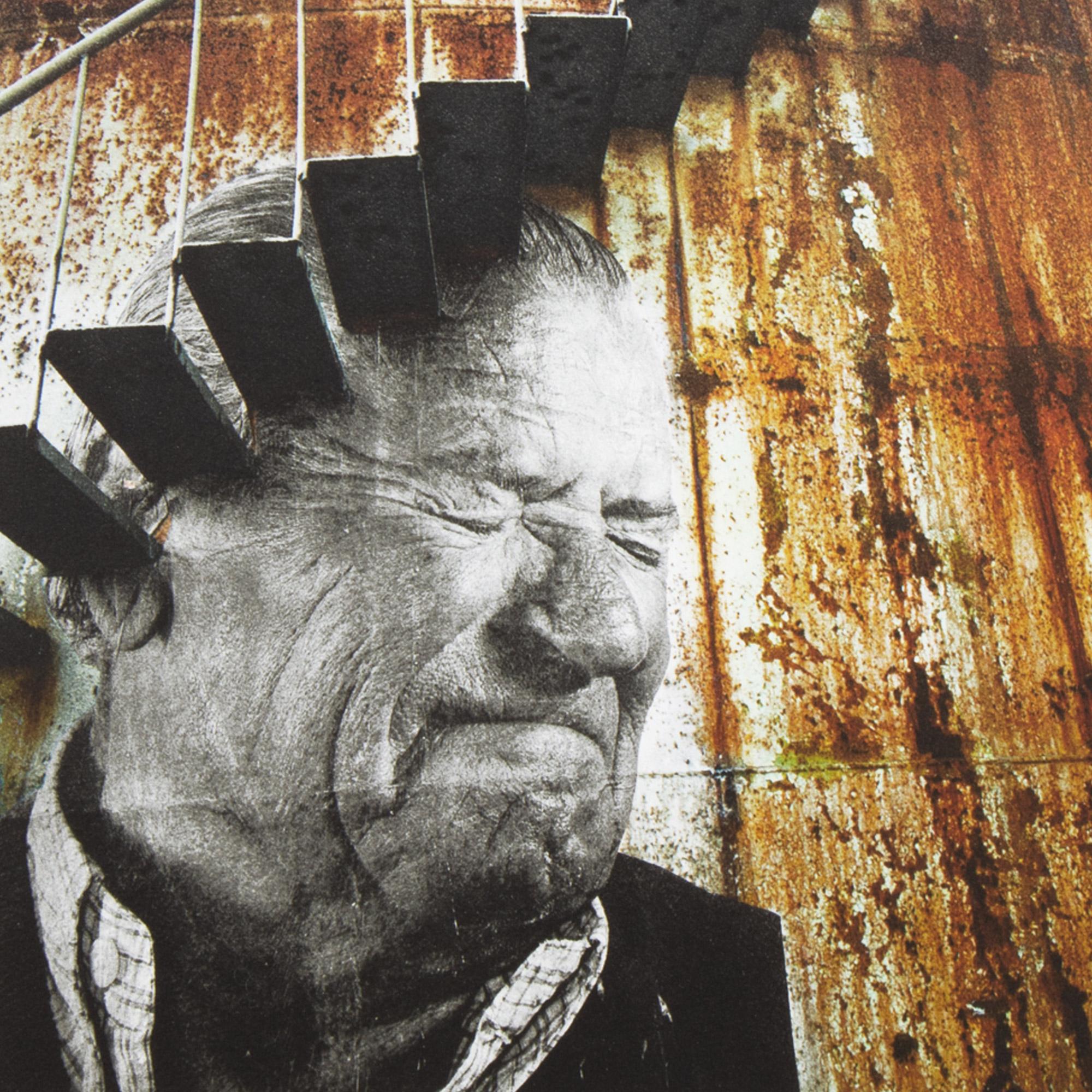 JR (francés, nacido en 1983)
Los Surcos de la Ciudad, Marino Saura Oton, Cartagena, España, 2021
Soporte: Litografía sobre papel tejido
Dimensiones: 48 x 36 cm (18,9 x 14,2 pulg.)
Edición de 250: Firmada a mano, sellada y numerada
Estado: Menta
