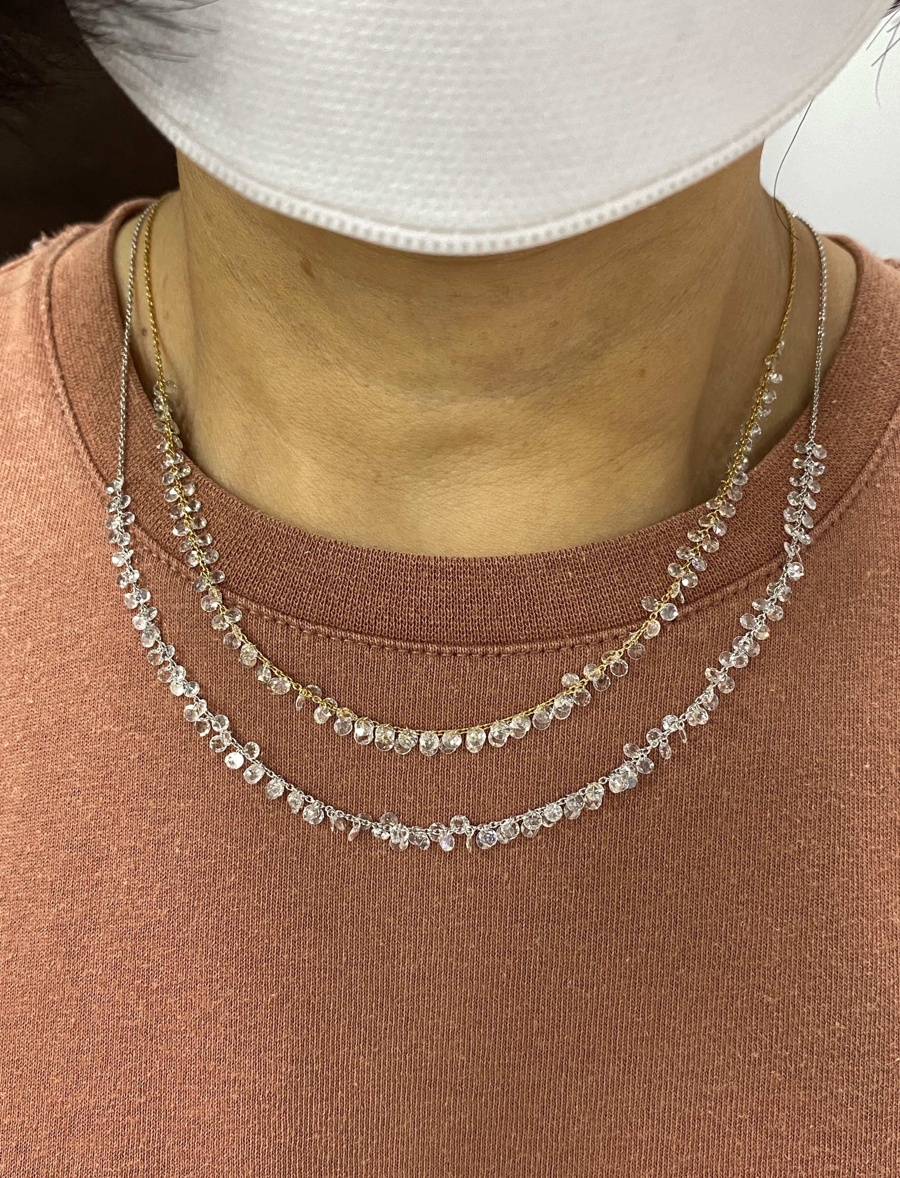 JR 3.68 Carat Rose Cut Floral Dangling Necklace 18 Karat White Gold

Ce collier contemporain est composé de diamants taillés en rose forée et évoque la féminité et la grâce. Le collier pendentif fleuri en diamant taillé en rose peut être ajusté à la