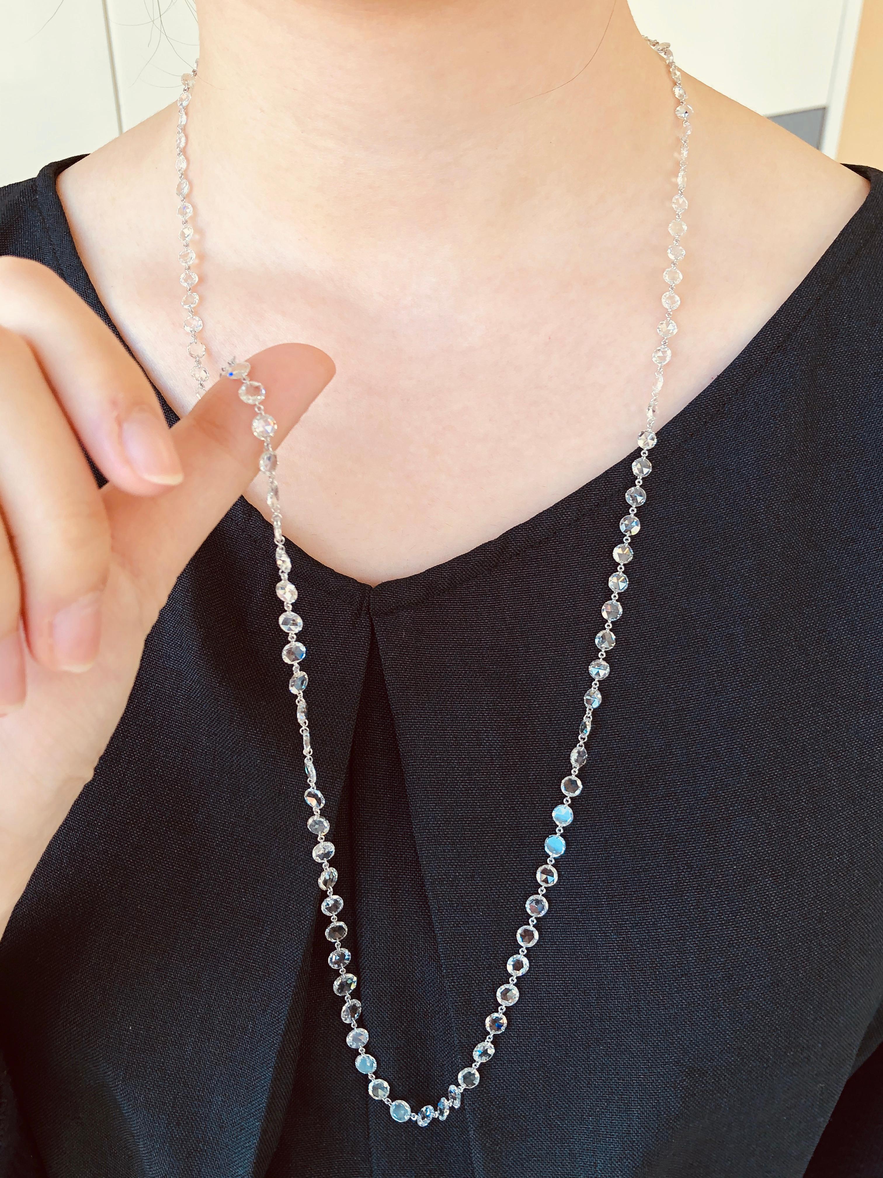 Moderne JR Collier en or blanc 18 carats avec diamants blancs taille rose en vente