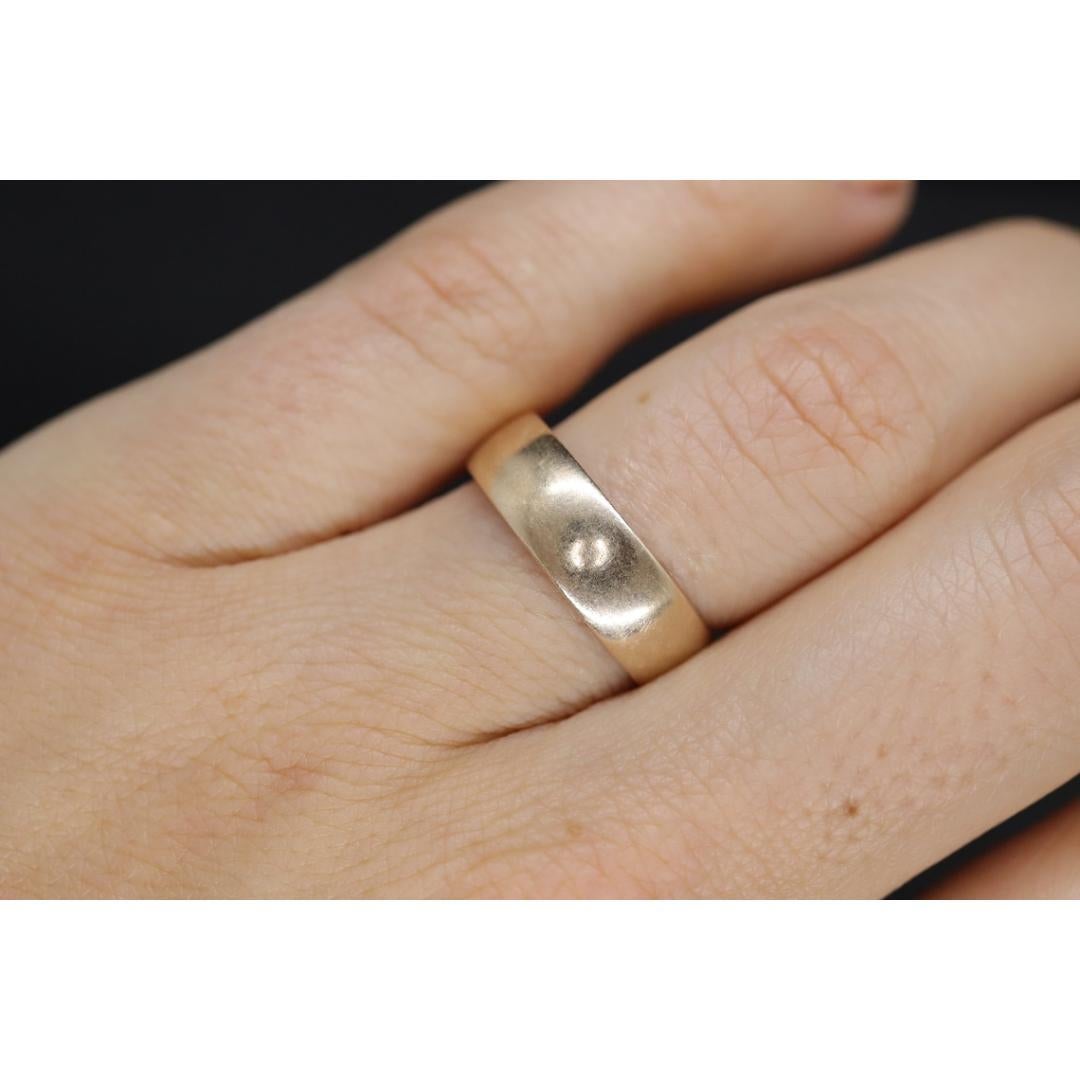 JR Wood 10K Band. Vintage Jr Wood and Sons Thick Wedding Band Sz7 2.9g In Good Condition For Sale In Port Charlotte, FL