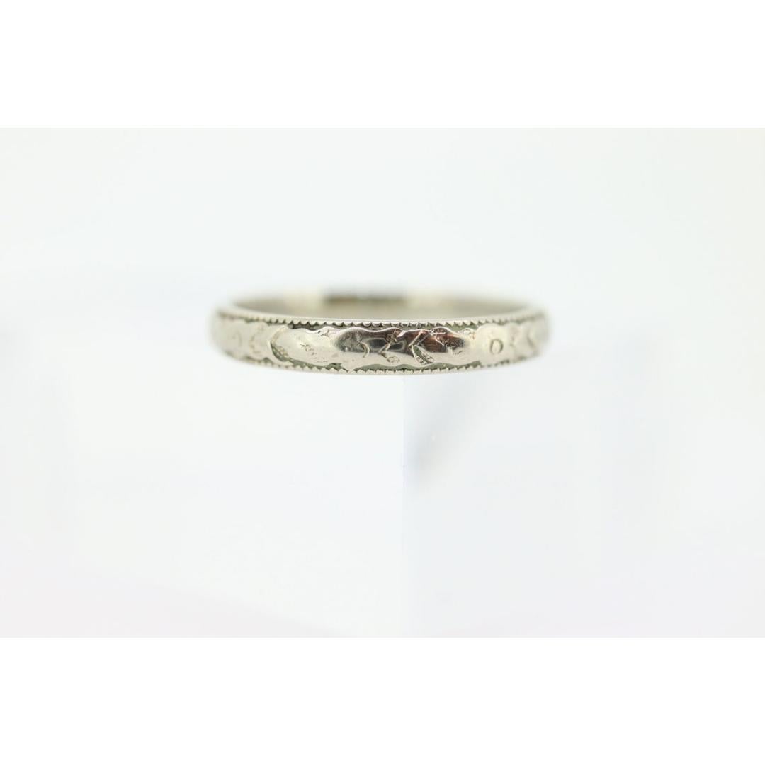 JR Wood and Sons 18K Band. 18k White Gold Embossed Flower Blossom Antique 1920s For Sale 6