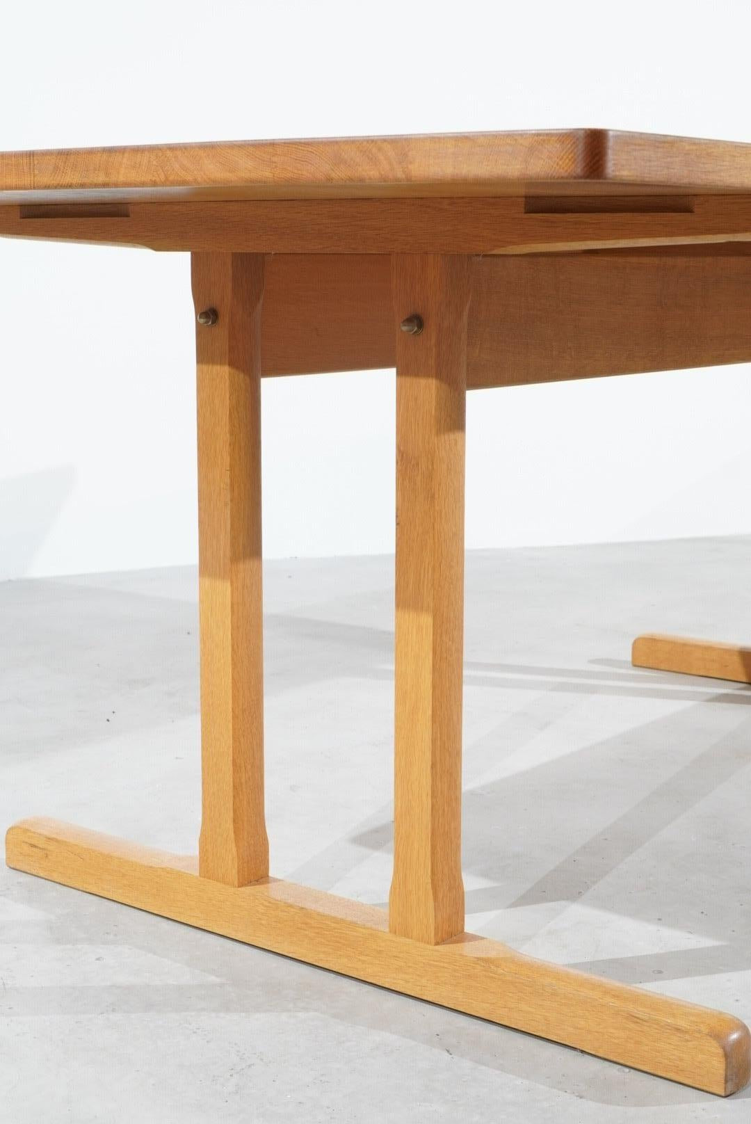 Tavolo da pranzo Shakers di Jørgen Bækmark in legno massiccio  Oak. 