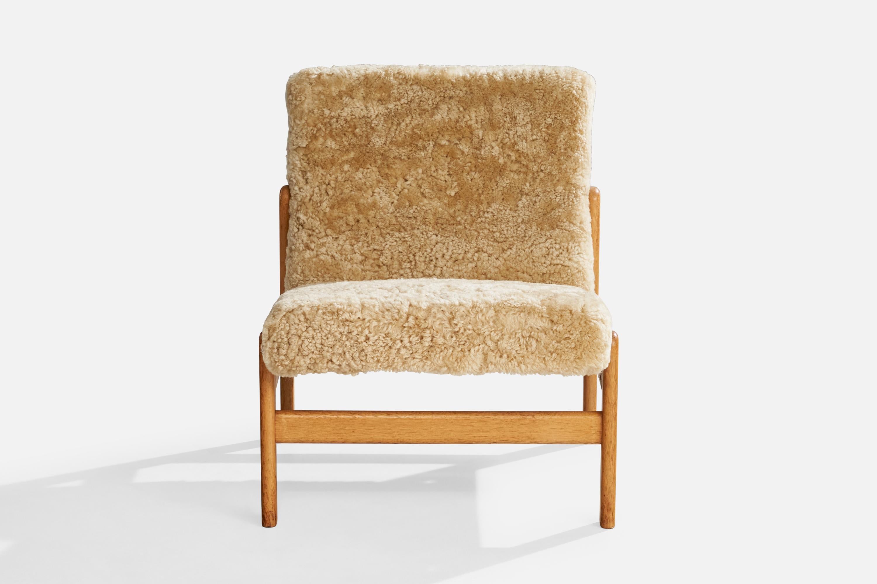 Jørgen Bækmark, Slipper Chair, Oak, Shearling, Denmark, 1960s 4