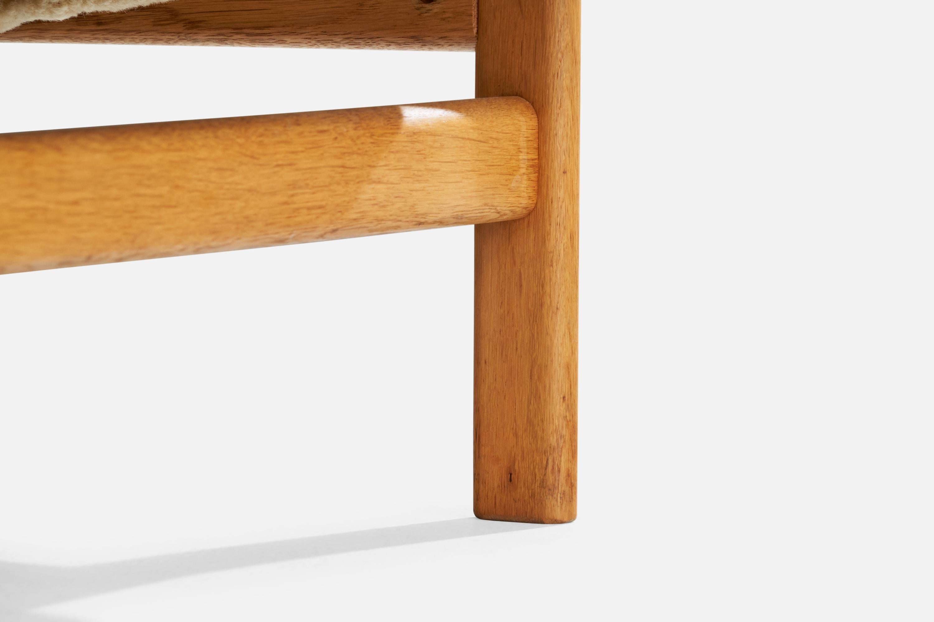 Mid-20th Century Jørgen Bækmark, Slipper Chair, Oak, Shearling, Denmark, 1960s