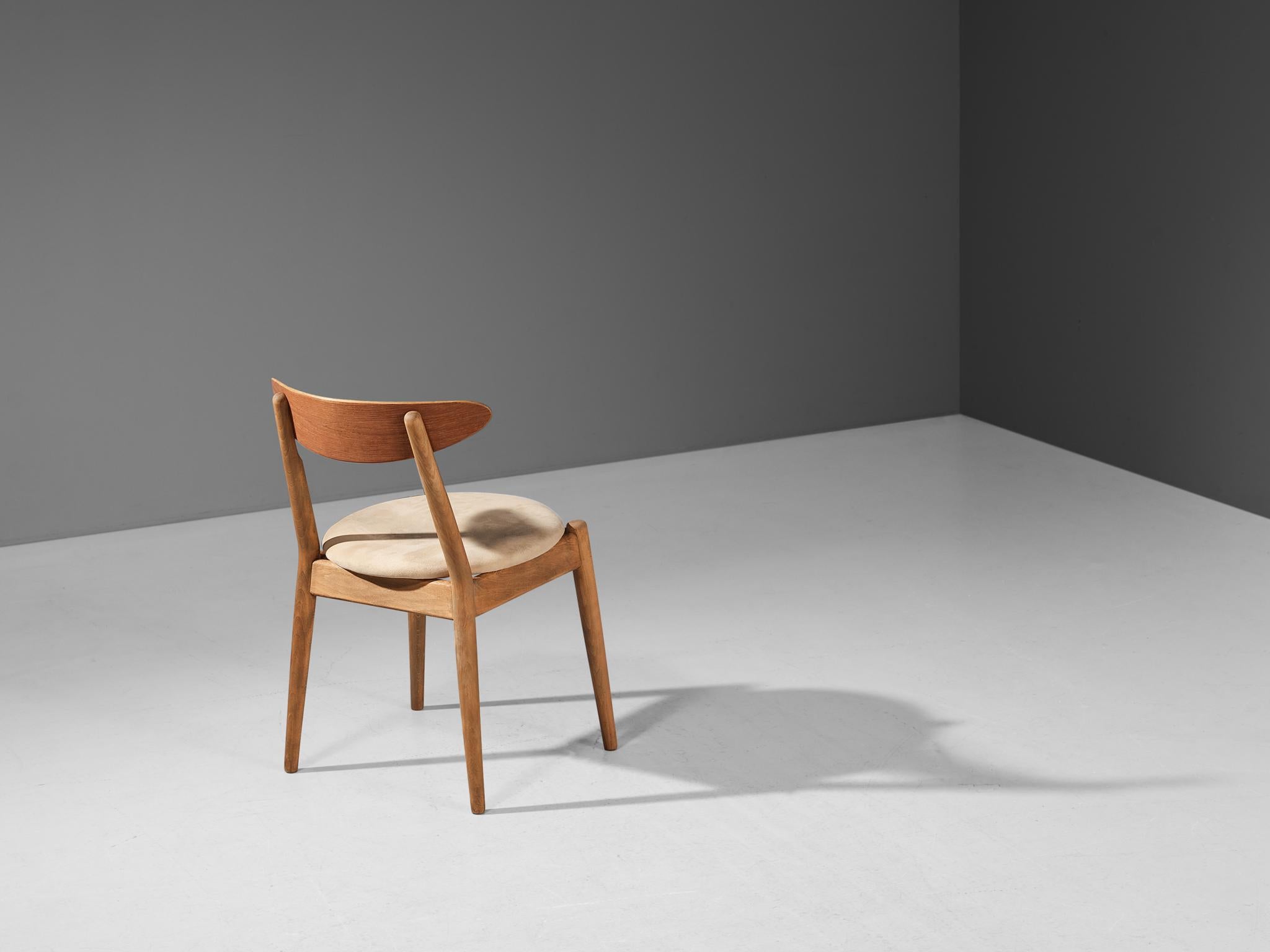 Scandinavian Modern Jørgen Bo and Vilhelm Wohlert ‘Louisiana’ Dining Chair in Oak and Suede