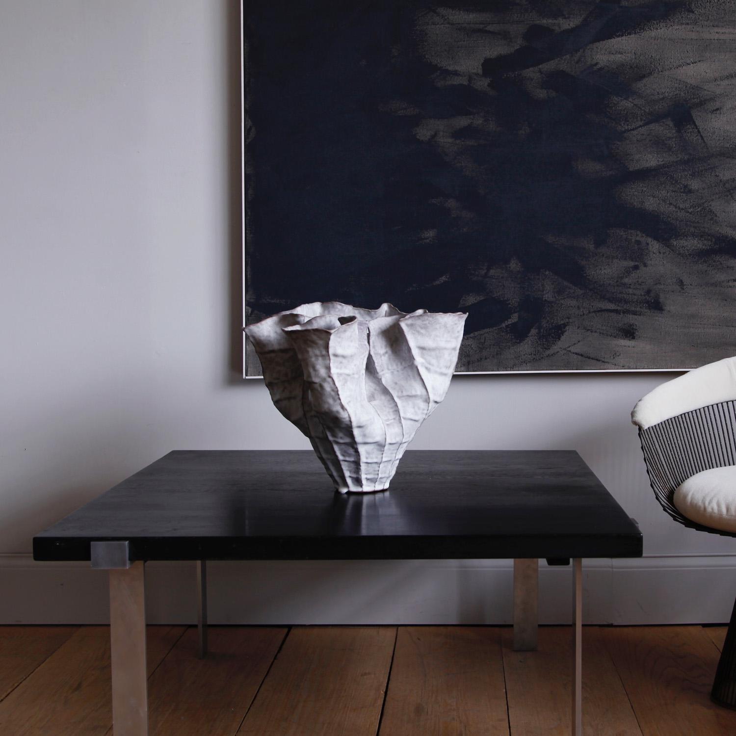 Mesa baja de acero y madera ebonizada Jørgen Høj Escandinavo moderno en venta