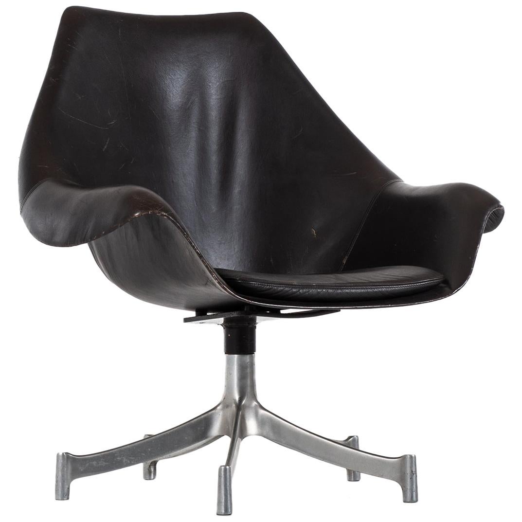 Jørgen Lund & Ole Larsen easy chair produced by Bo-Ex in Denmark For Sale