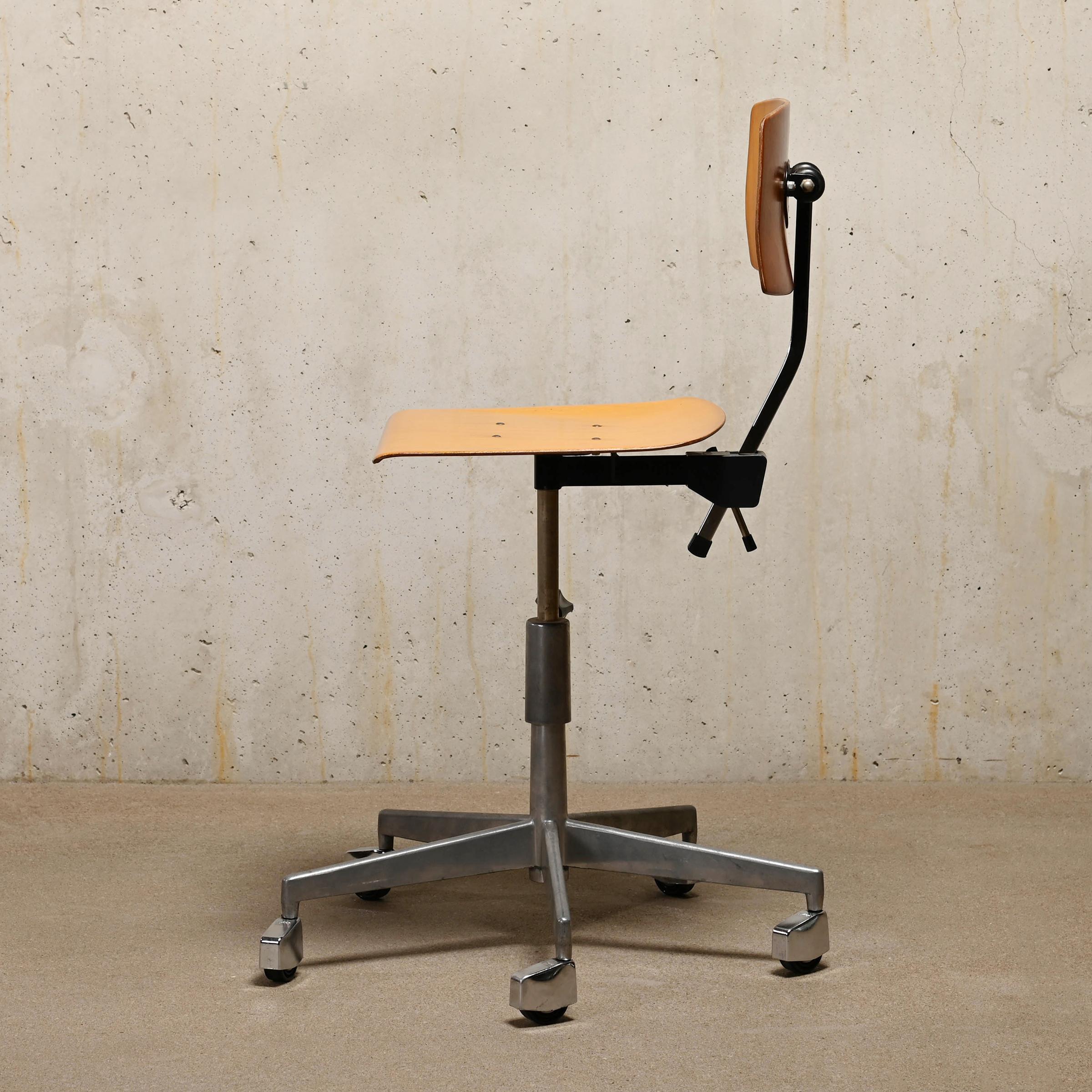 Jørgen Rasmussen Industrial Office / Desk Chair in Light Wood for Labofa In Good Condition In Amsterdam, NL