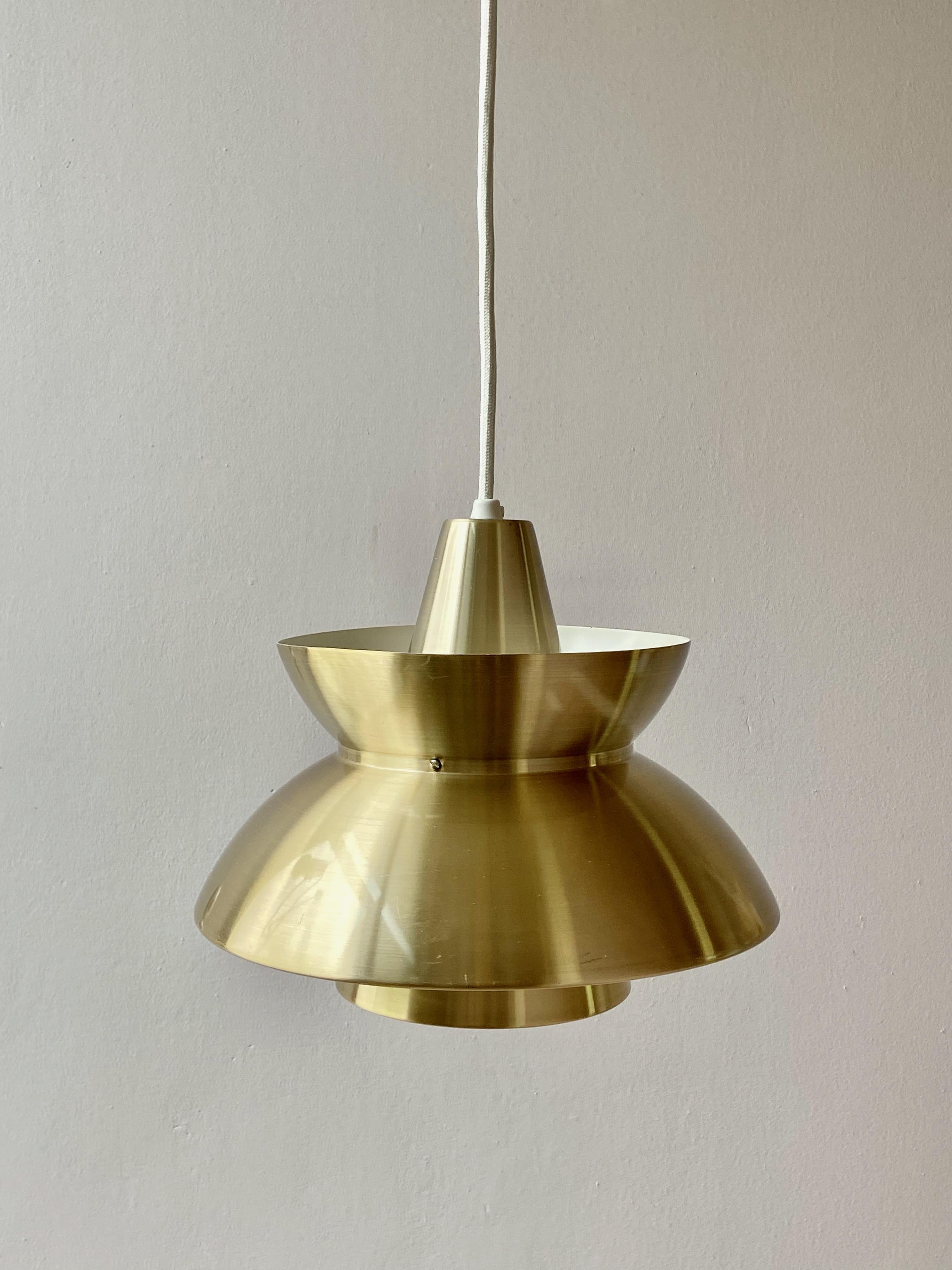 Scandinavian Modern Jørn Utzon Søværnspendel Pendant Lamp by Nordisk Solar, Denmark