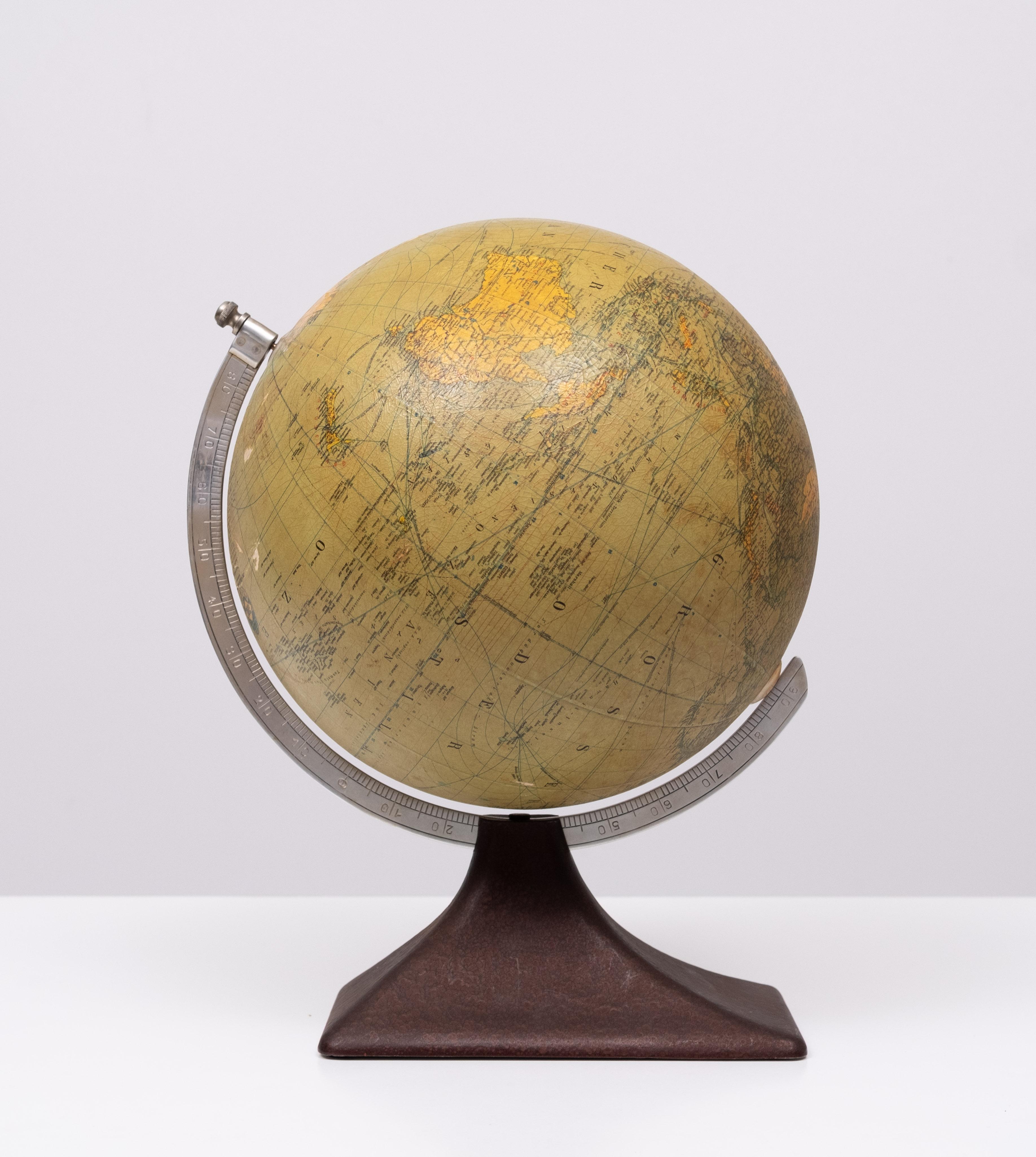 Allemand Globe de table JRO  Allemagne des années 1930 en vente