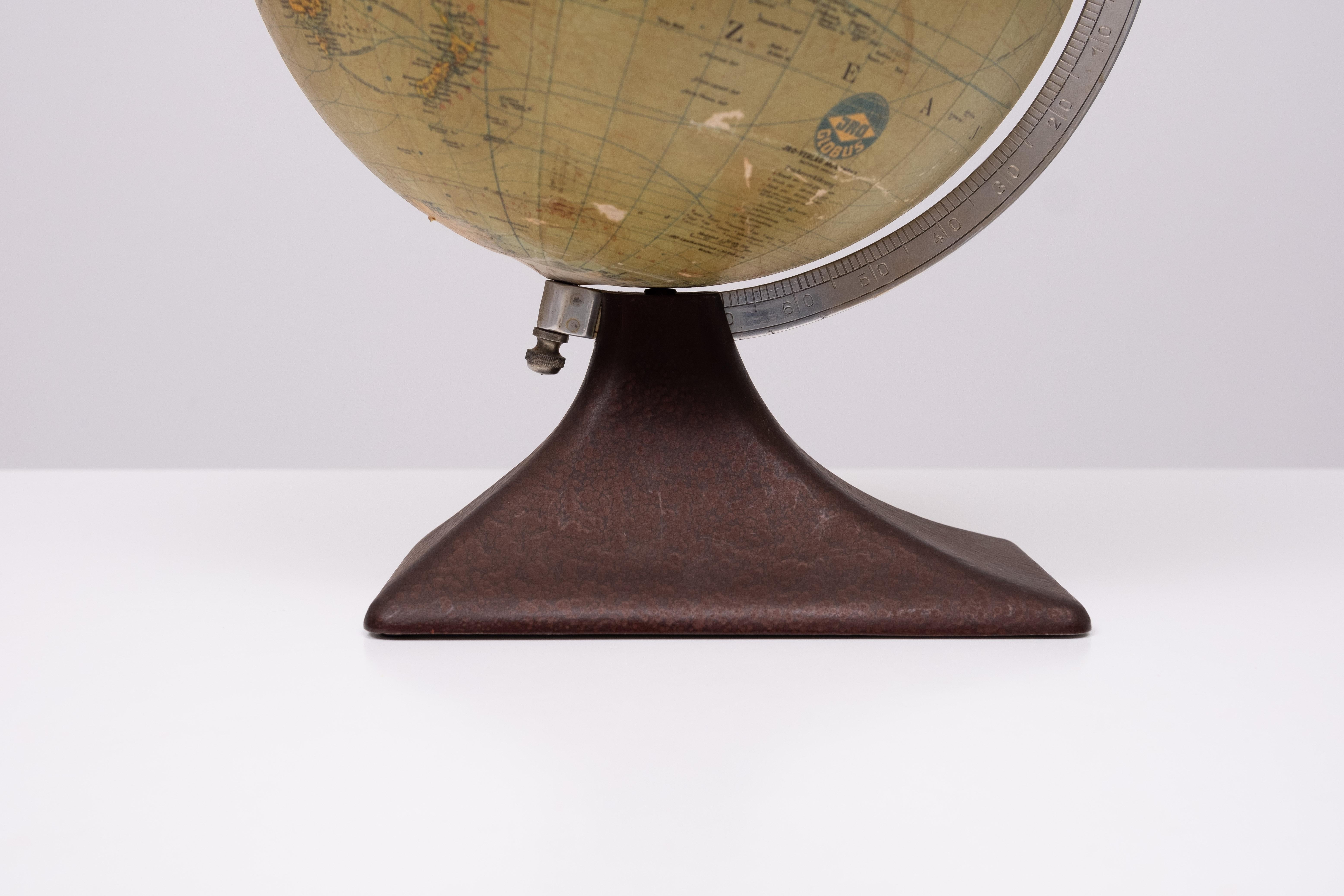 Milieu du XXe siècle Globe de table JRO  Allemagne des années 1930 en vente
