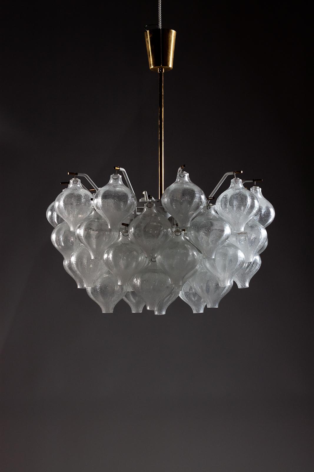 J.T. Kalmar 1960's Tulipan blown glass chandelier For Sale 8