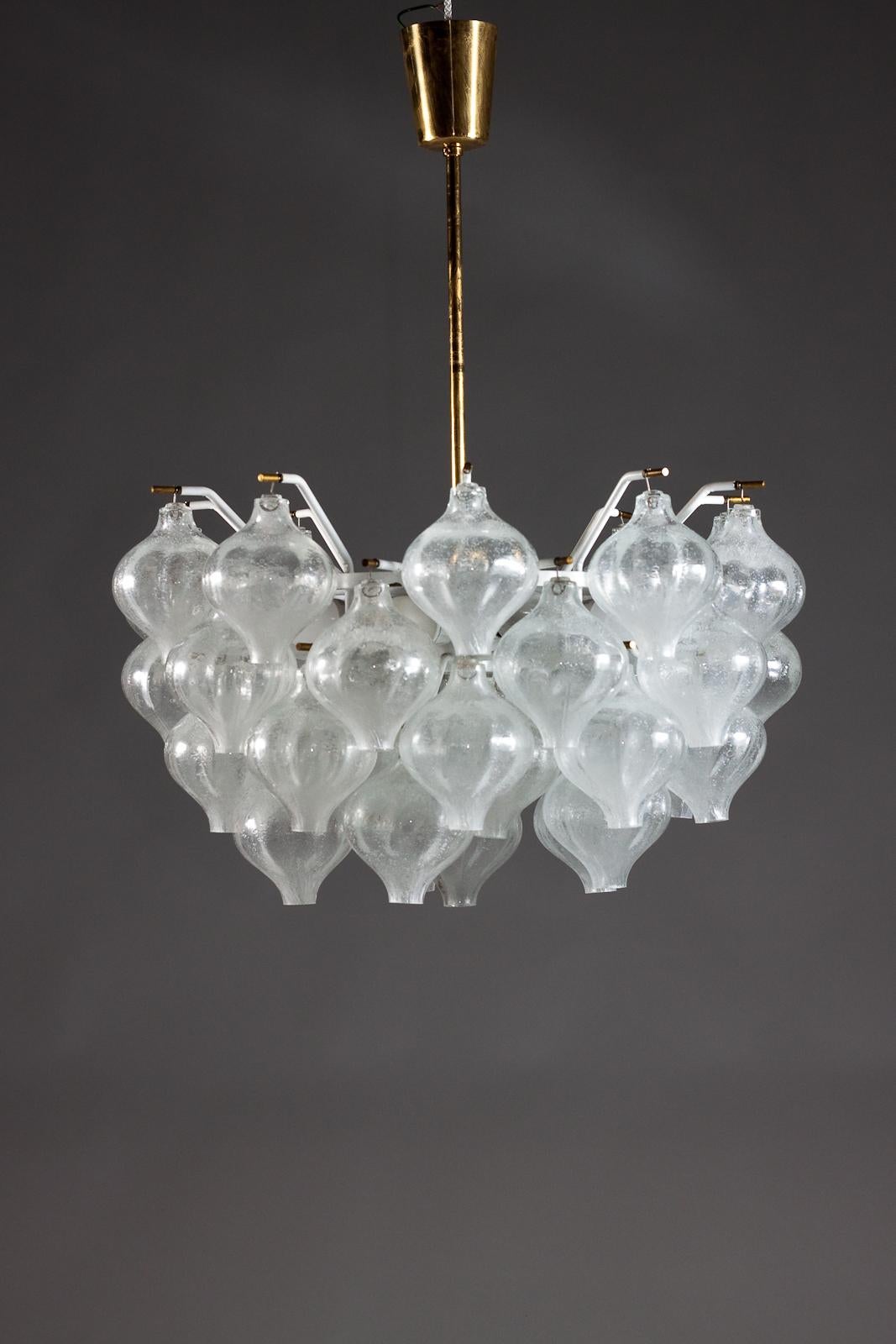 J.T. Kalmar 1960's Tulipan blown glass chandelier For Sale 11