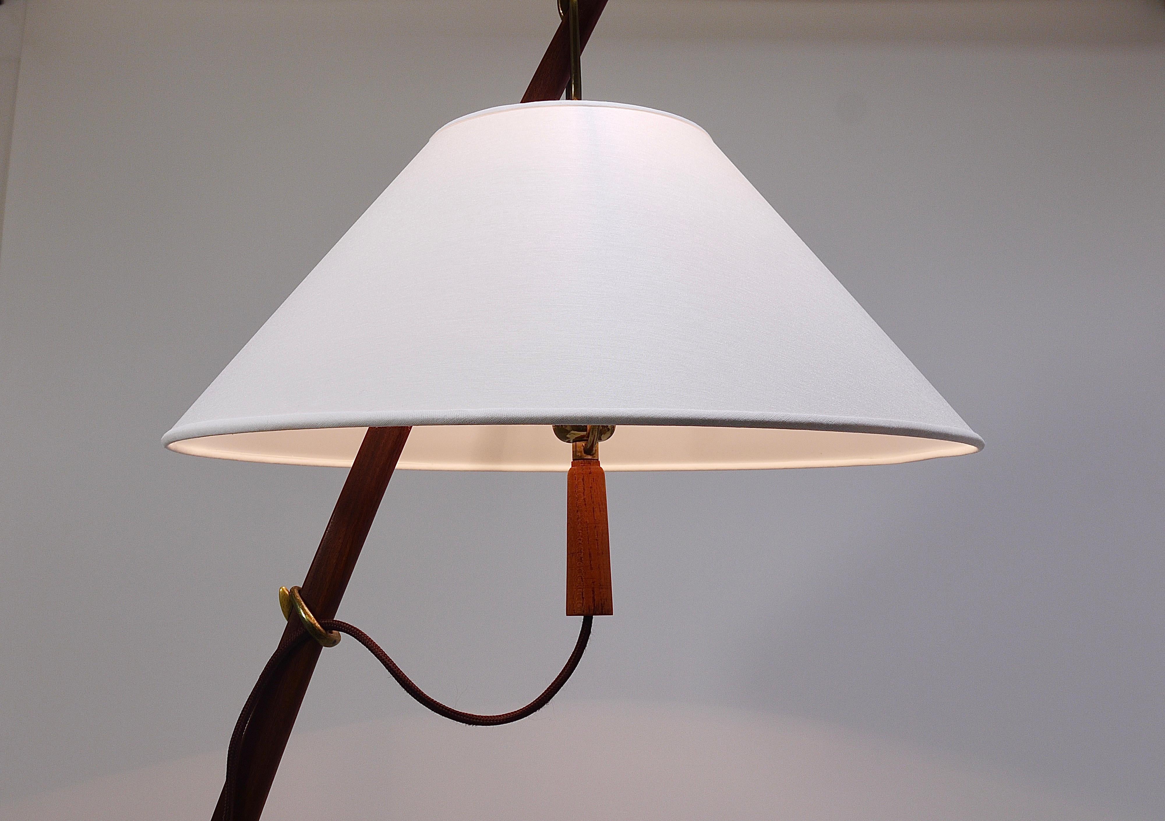 Austrian J.T. Kalmar 2x Dornstab Adjustable Floor Lamp, Brass, Walnut, Austria, 1950s For Sale