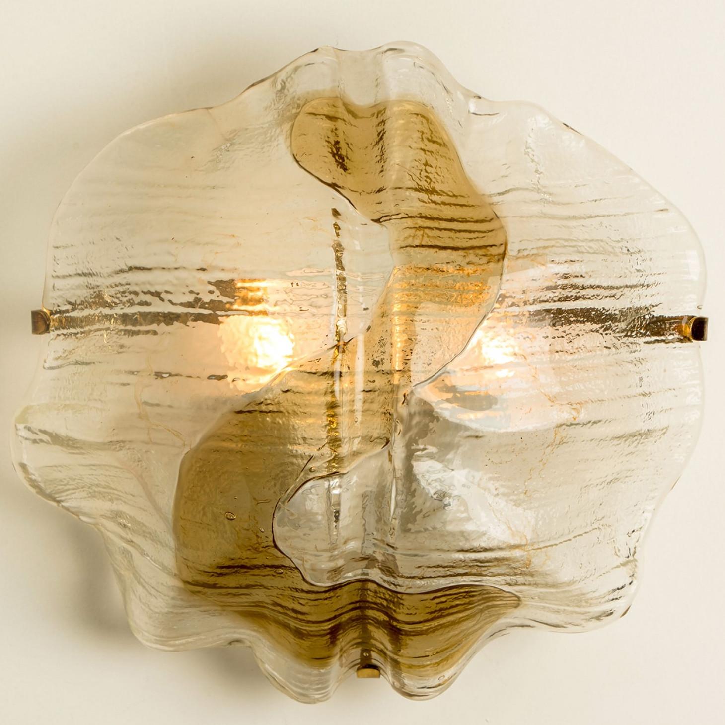 J.T. Apliques Kalmar de ámbar y cristal transparente, 1970 Austríaco en venta