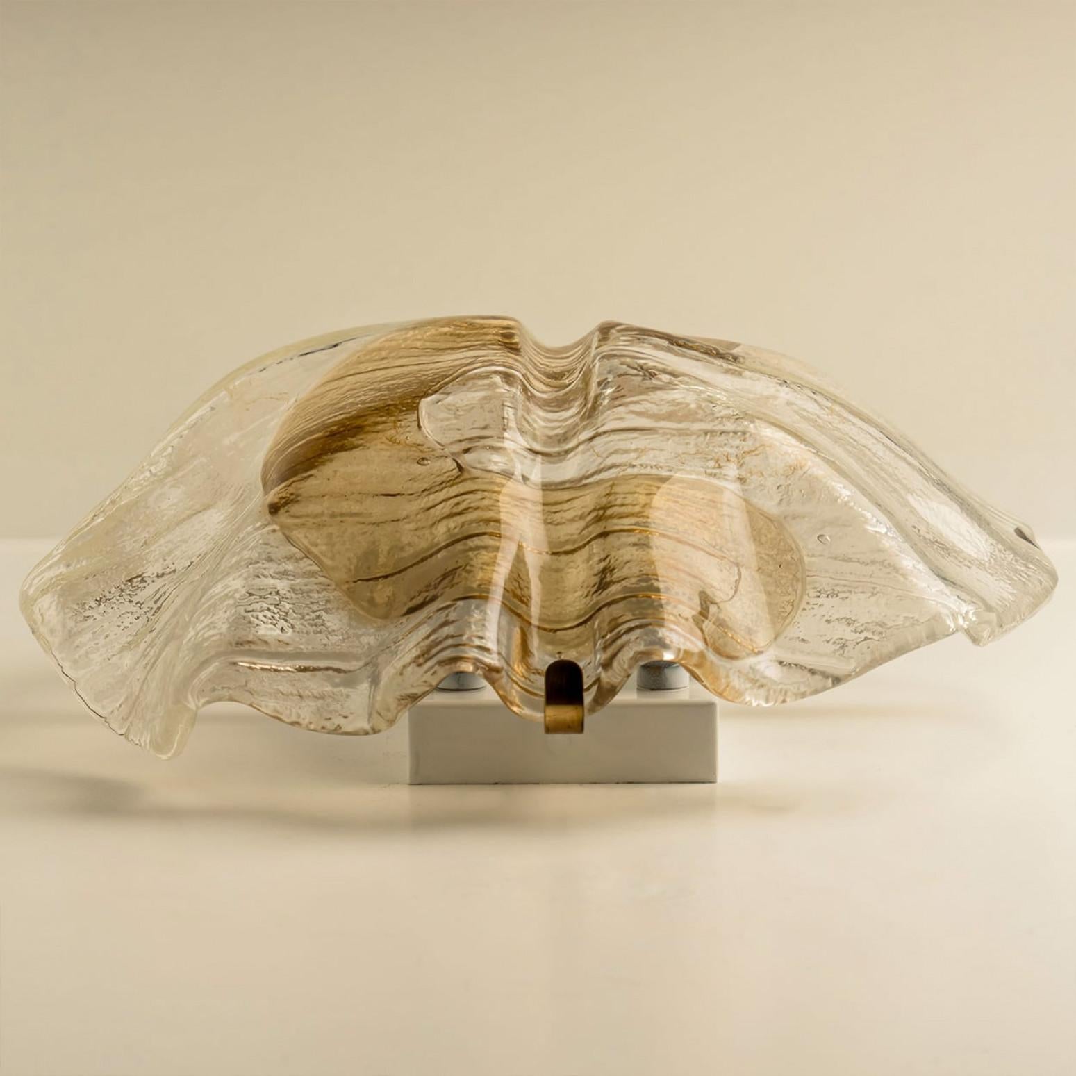 J.T. Apliques Kalmar de ámbar y cristal transparente, 1970 finales del siglo XX en venta