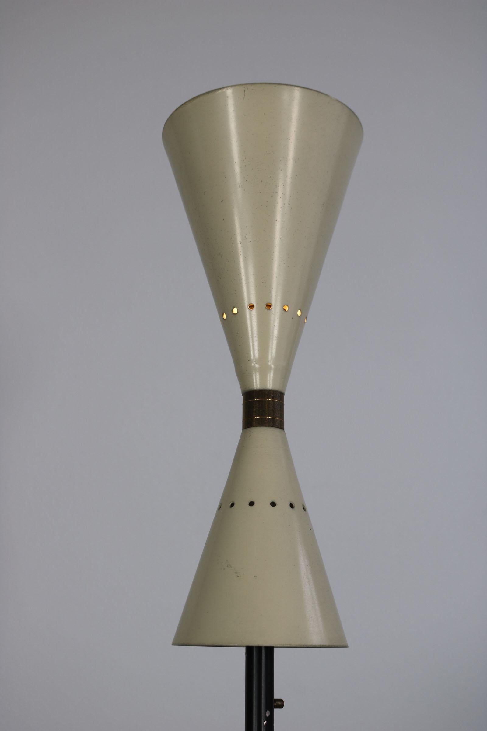 J.T. Kalmar österreichische Stehlampe, hergestellt von Kalmar, 1950er Jahre. im Angebot 1