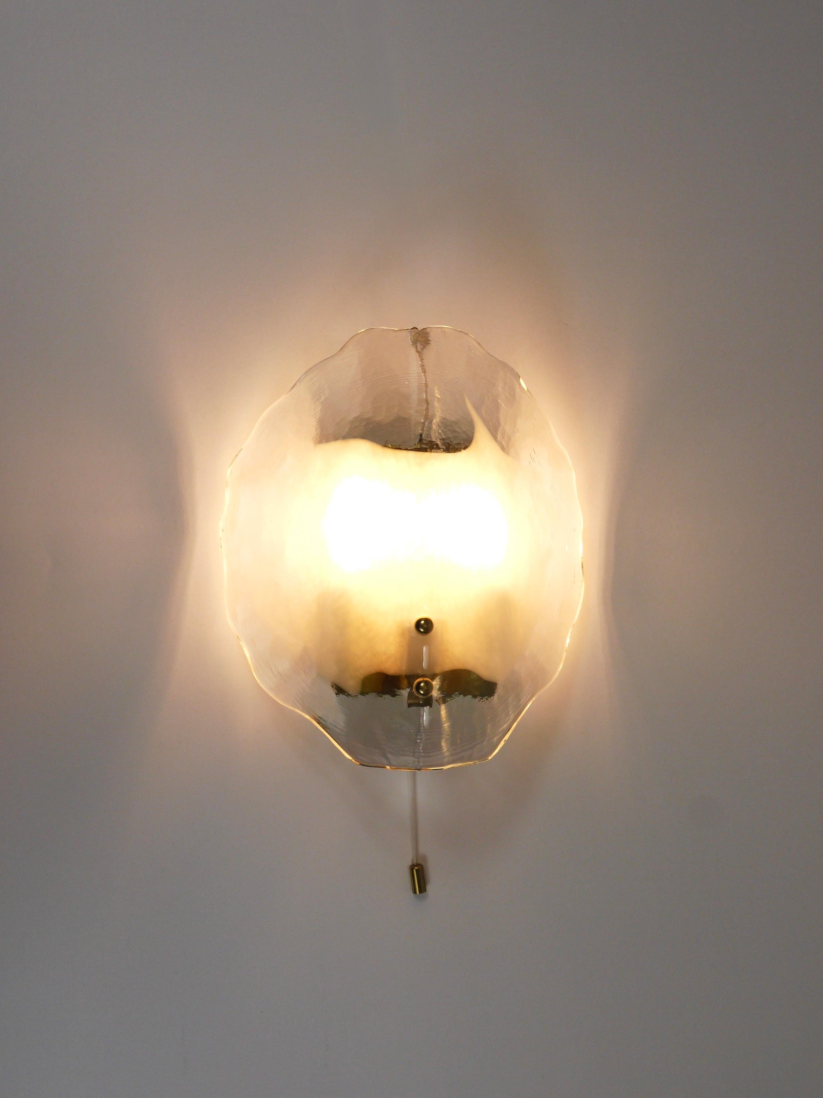 J.T. Kalmar Brass & Murano Glass Petal Sconce Wall Light, Vienna, 1970s For Sale 5