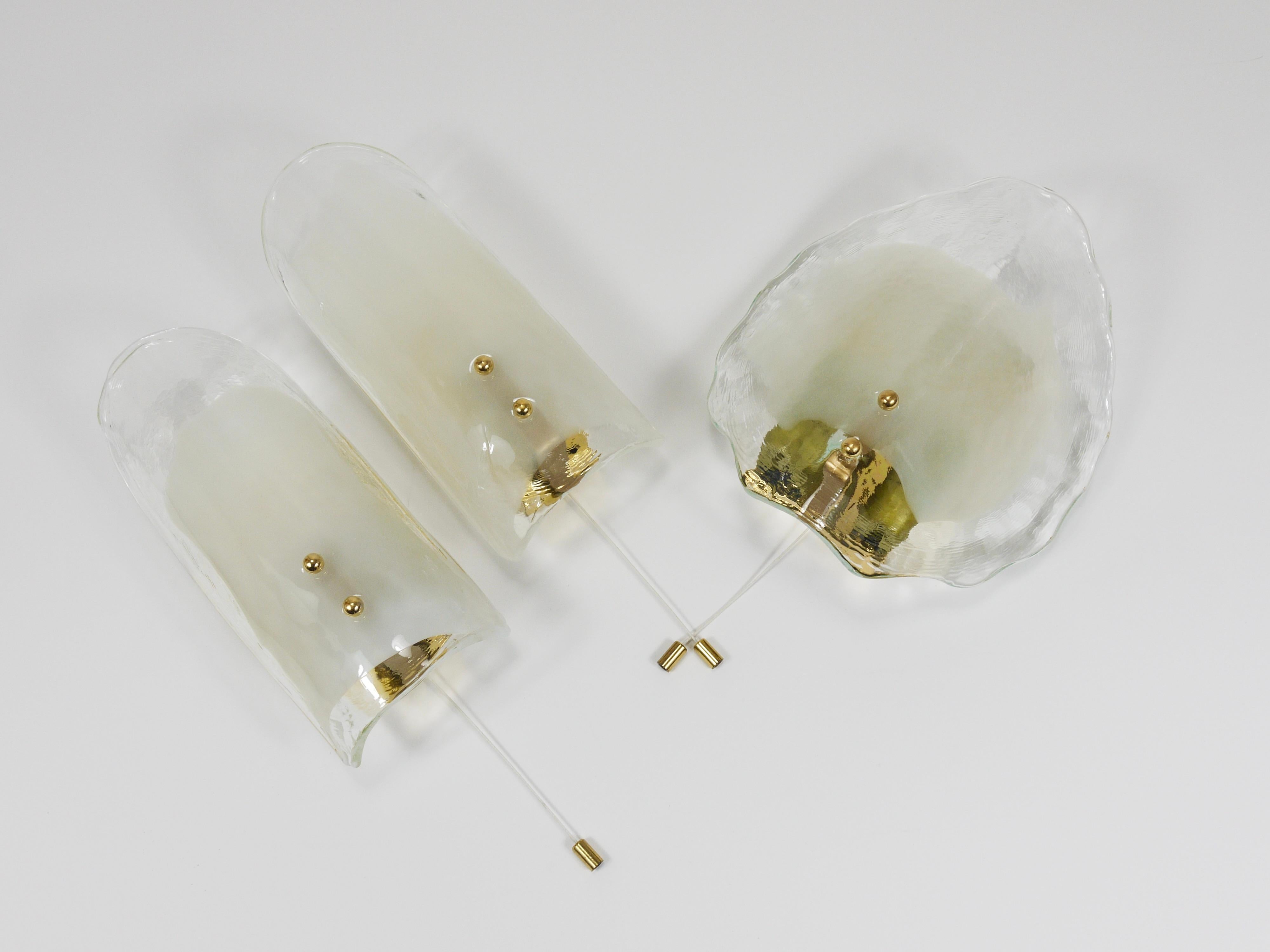 Austrian J.T. Kalmar Brass & Murano Glass Petal Sconce Wall Light, Vienna, 1970s For Sale