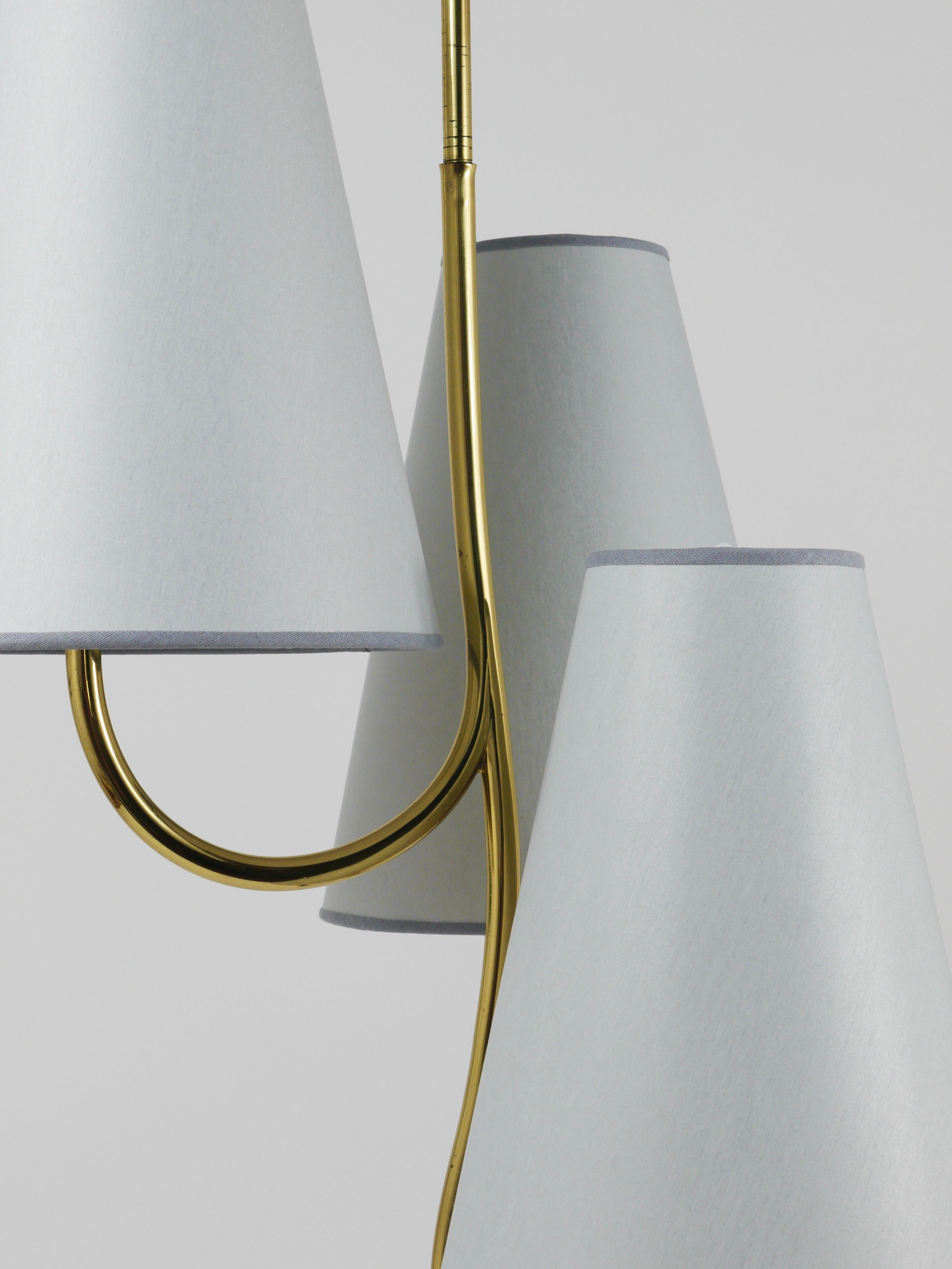 J.T. Kalmar Exquisite Curved Mid-Century Brass Chandelier, Vienna, 1940s For Sale 13