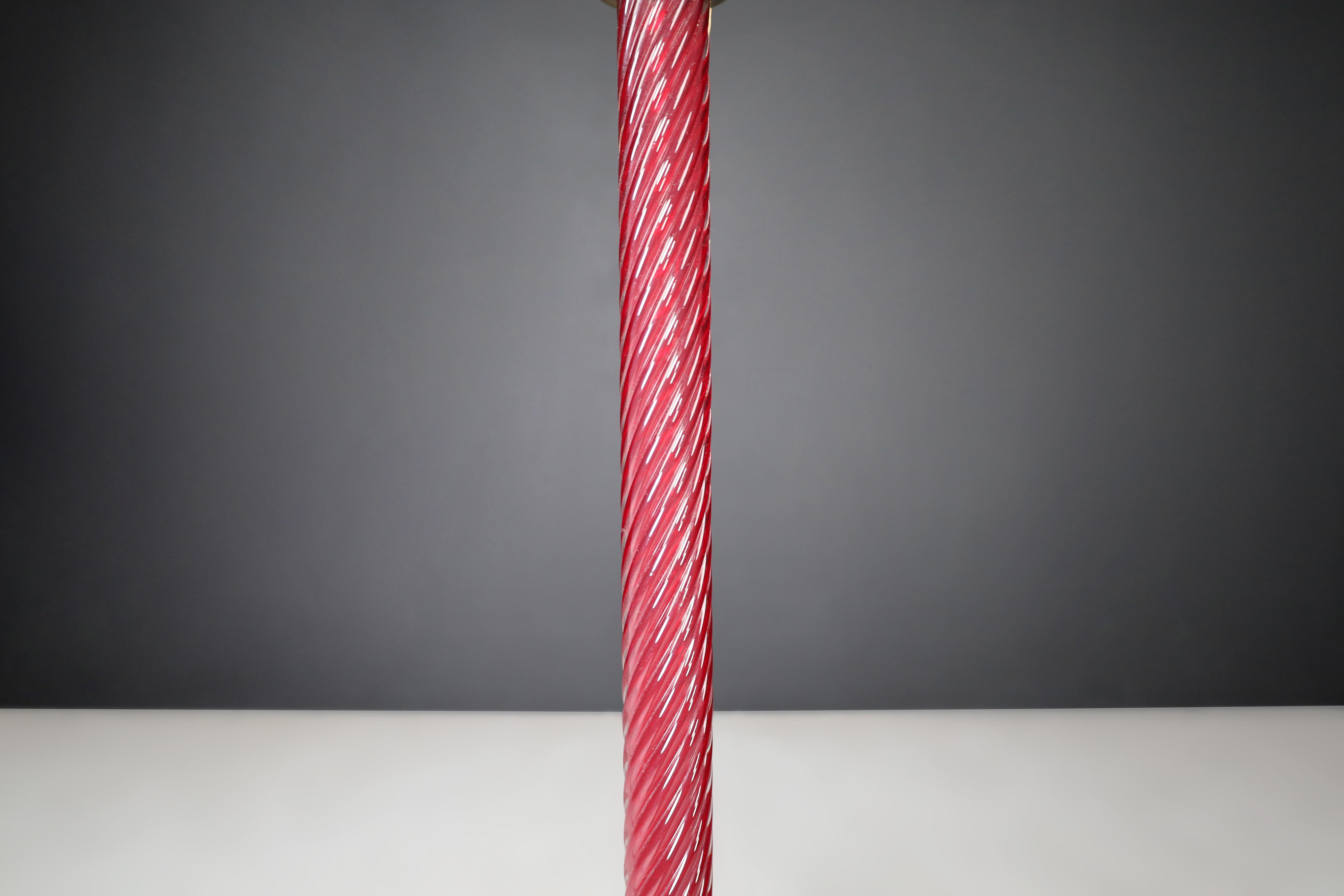 J.T. Kalmar Floor Lamp in Brass and Ruby Glass Rod, Austria, 1960s For Sale 4