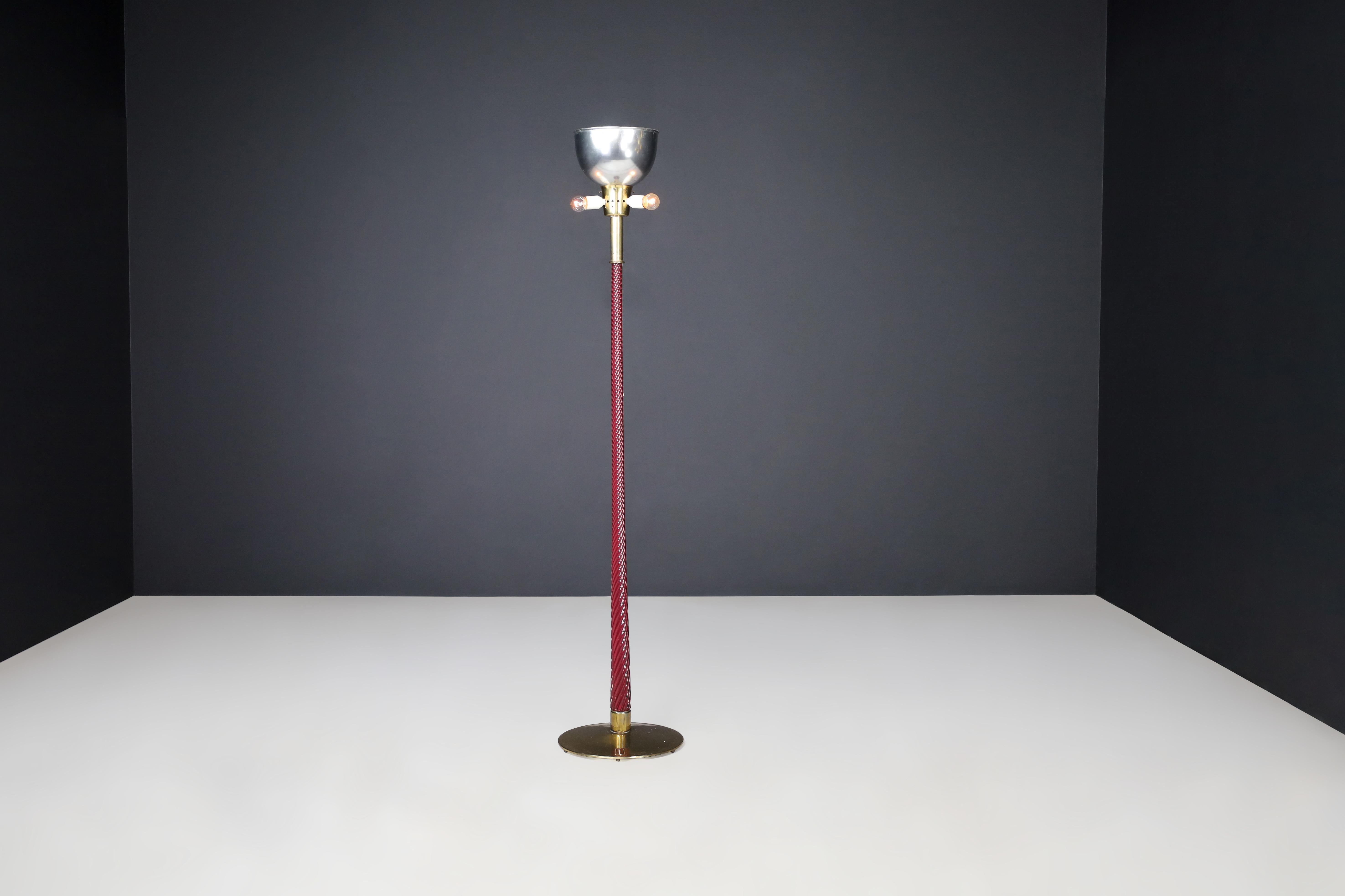 J.T. Kalmar Floor Lamp in Brass and Ruby Glass Rod, Austria, 1960s For Sale 2