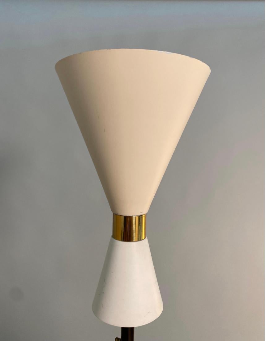 J.T. Kalmar Floor Lamp, Mod. Pelikan 'N. 2097', Metal and Brass, Austria, '50s In Good Condition For Sale In Argelato, BO
