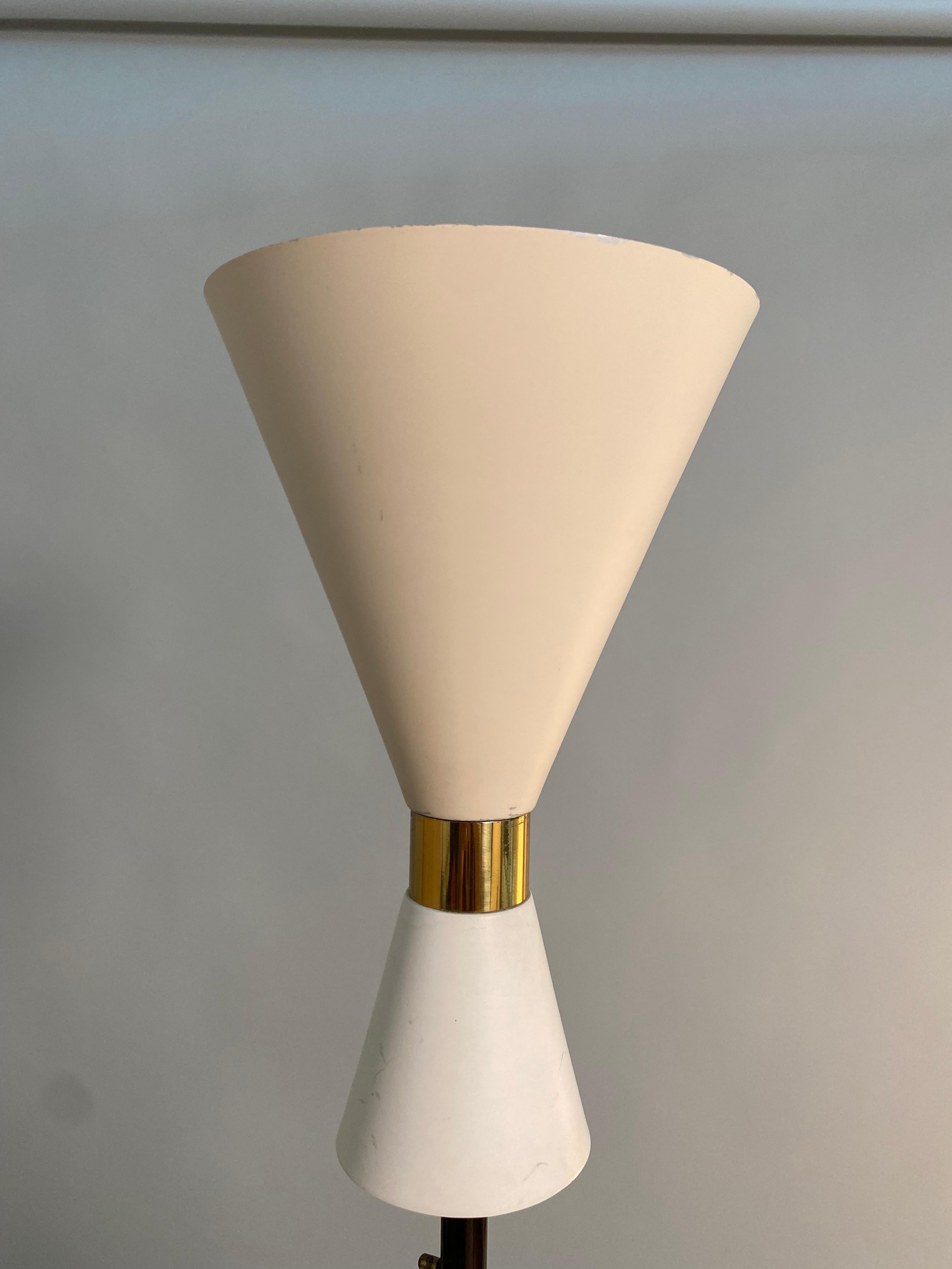 Mid-20th Century J.T. Kalmar Floor Lamp, Mod. Pelikan 'N. 2097', Metal and Brass, Austria, '50s