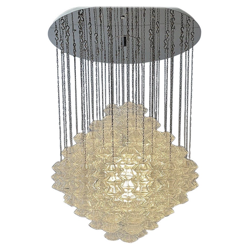 J.T. Grand lustre à suspension Pagode Kalmar en cristal, années 1960, Autriche