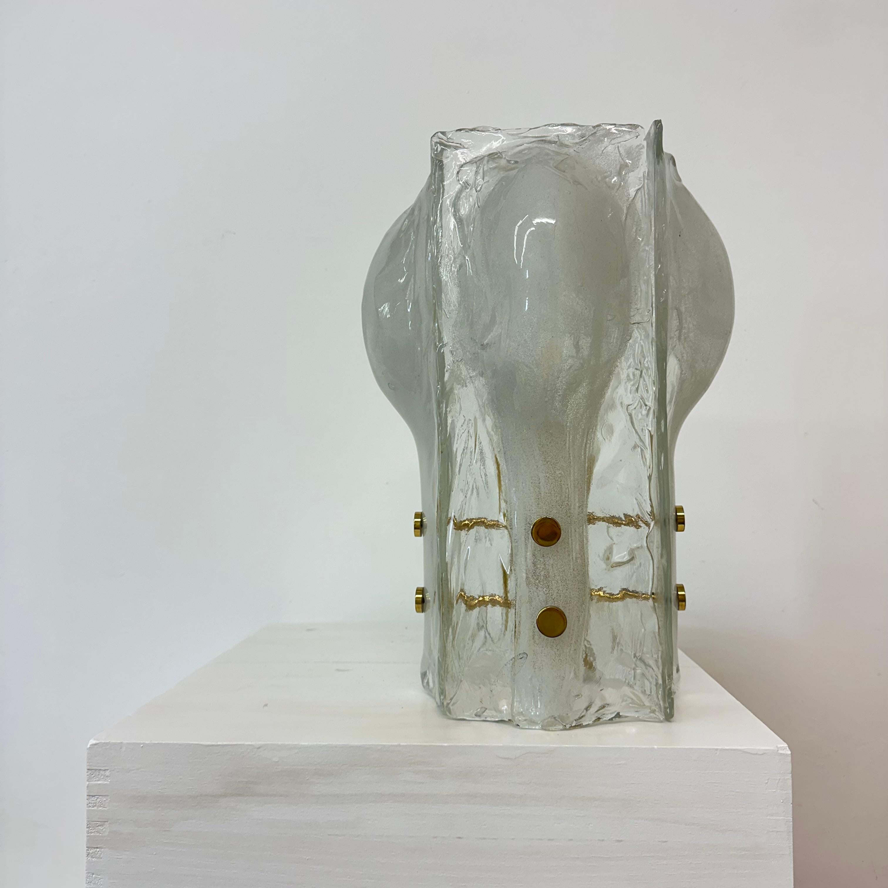 J.T. Lámpara de mesa Kalmar de pétalos de cristal helado , años 70 Alemán en venta