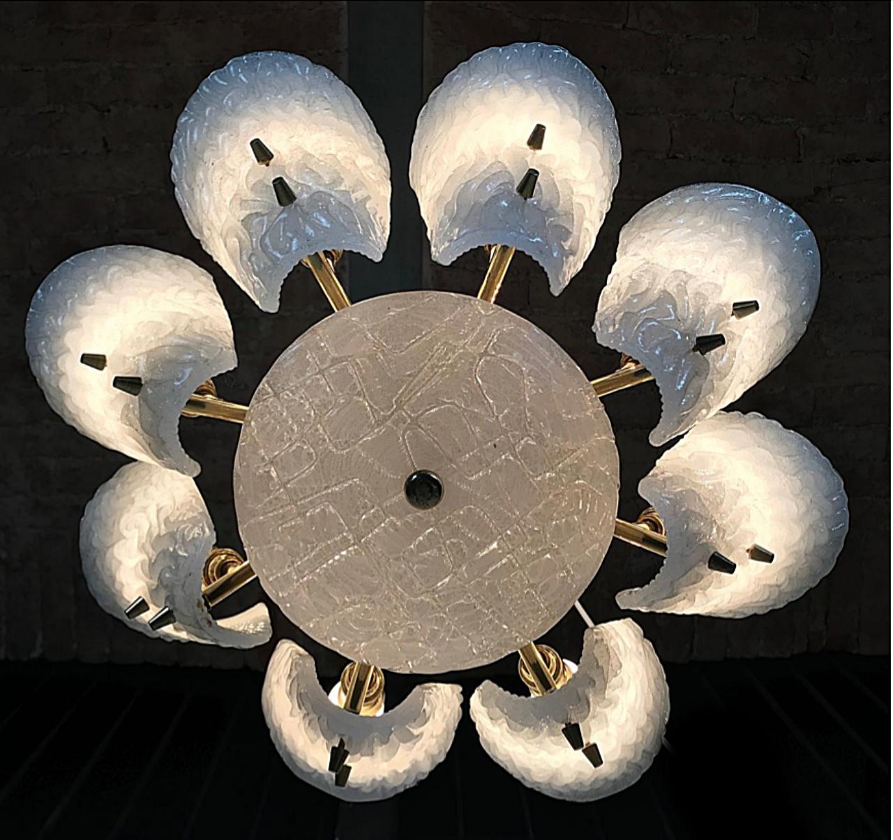 J.T. Kalmar Mid-Century Modern Milk Glass Leaf Chandelier, Austria, 1950s In Good Condition For Sale In Biebergemund, Hessen