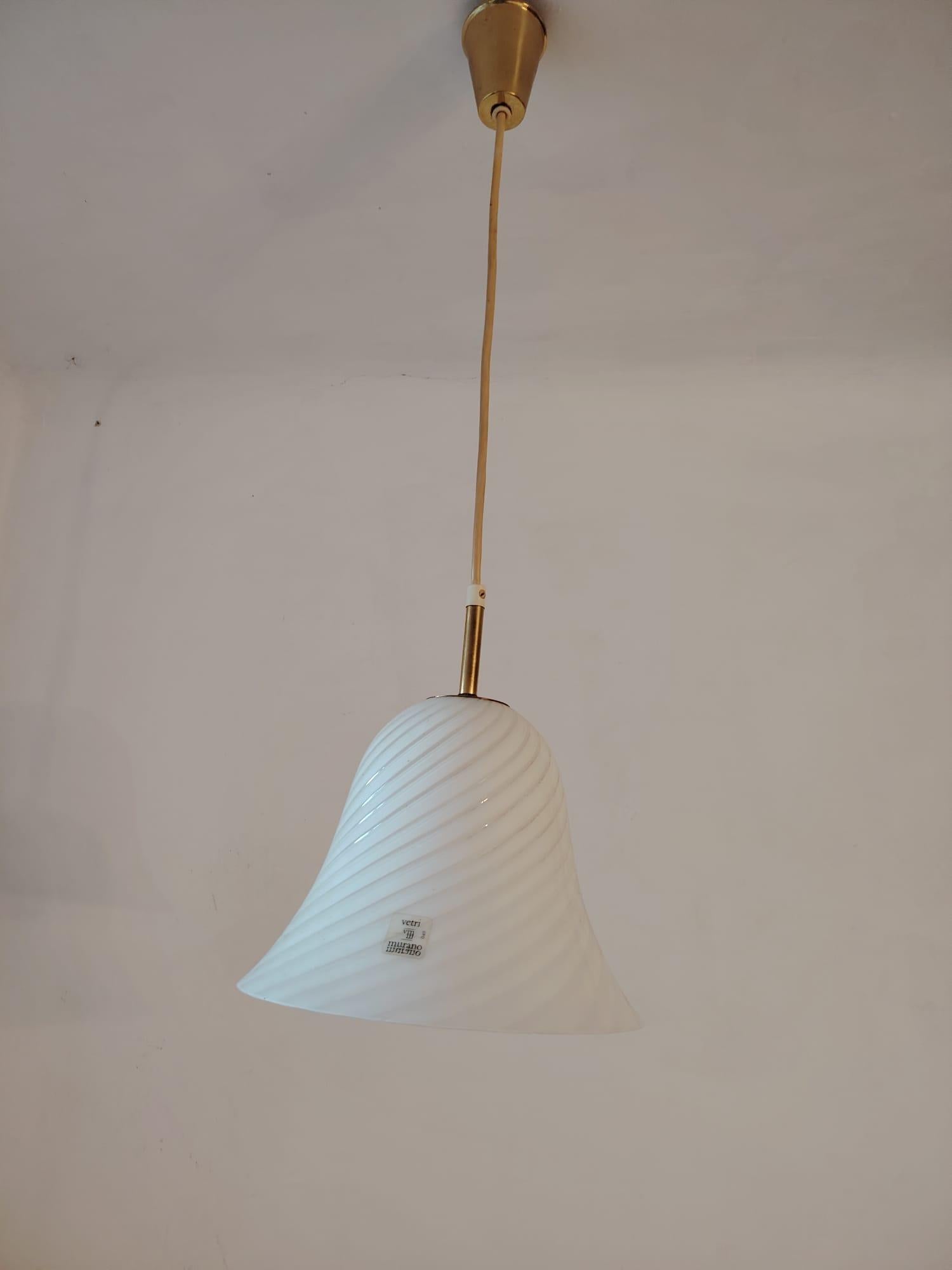 J.T. Kalmar Anhänger mit Murano Wirbel-Muster Glas im Angebot 4