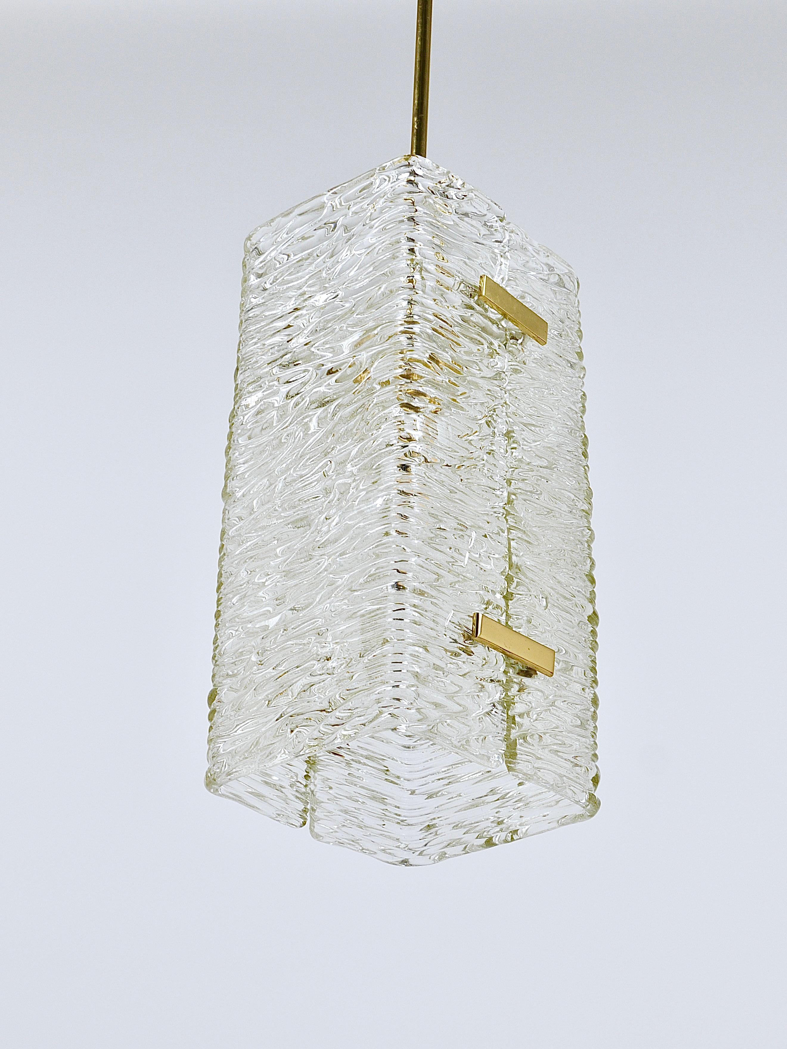 J.T. Kalmar Rectangular Textured Glass & Brass Chandelier, Pendant Lamp, 1950s in vendita 5