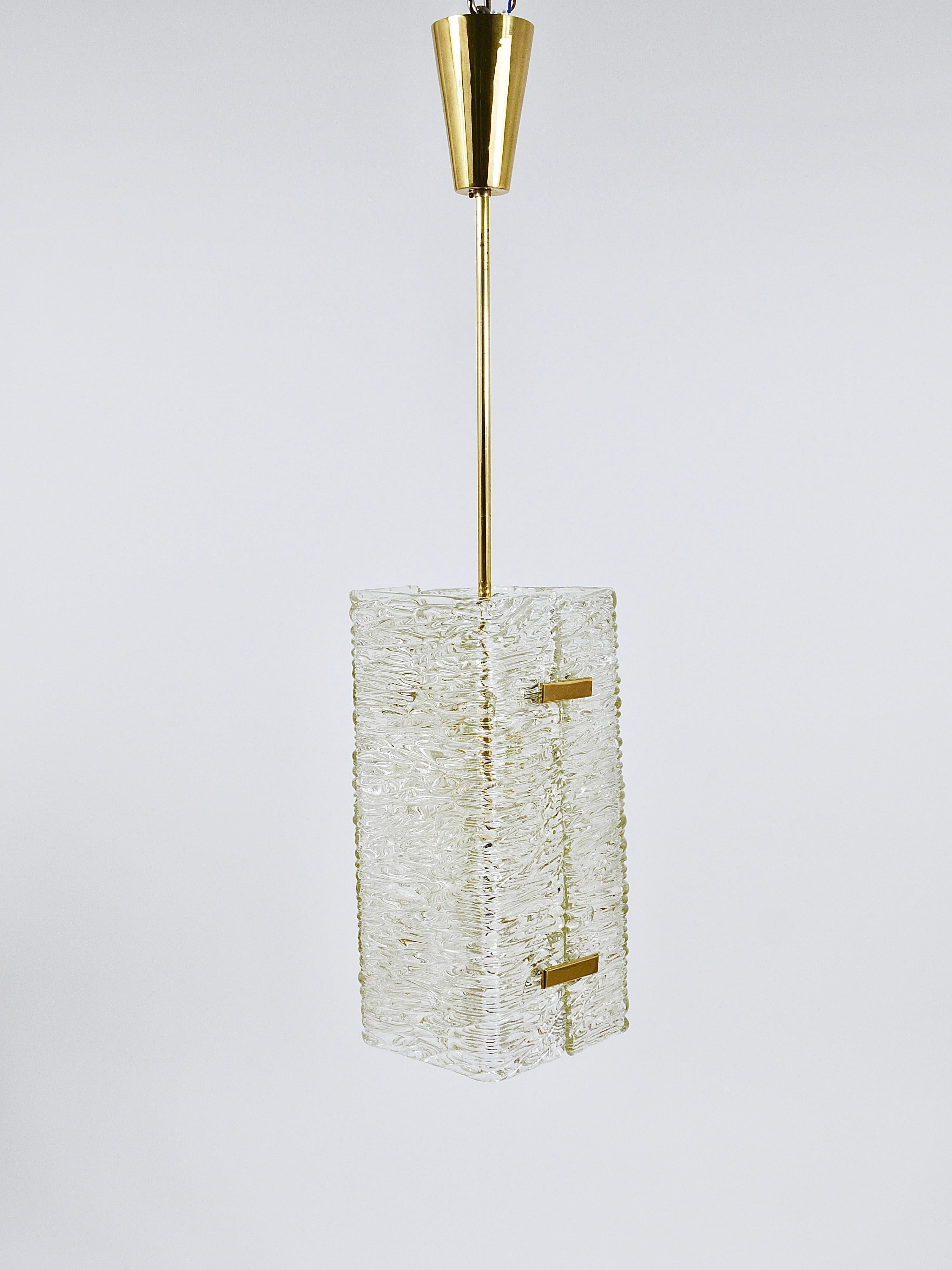 J.T. Kalmar Rectangular Textured Glass & Brass Chandelier, Pendant Lamp, 1950s in vendita 8