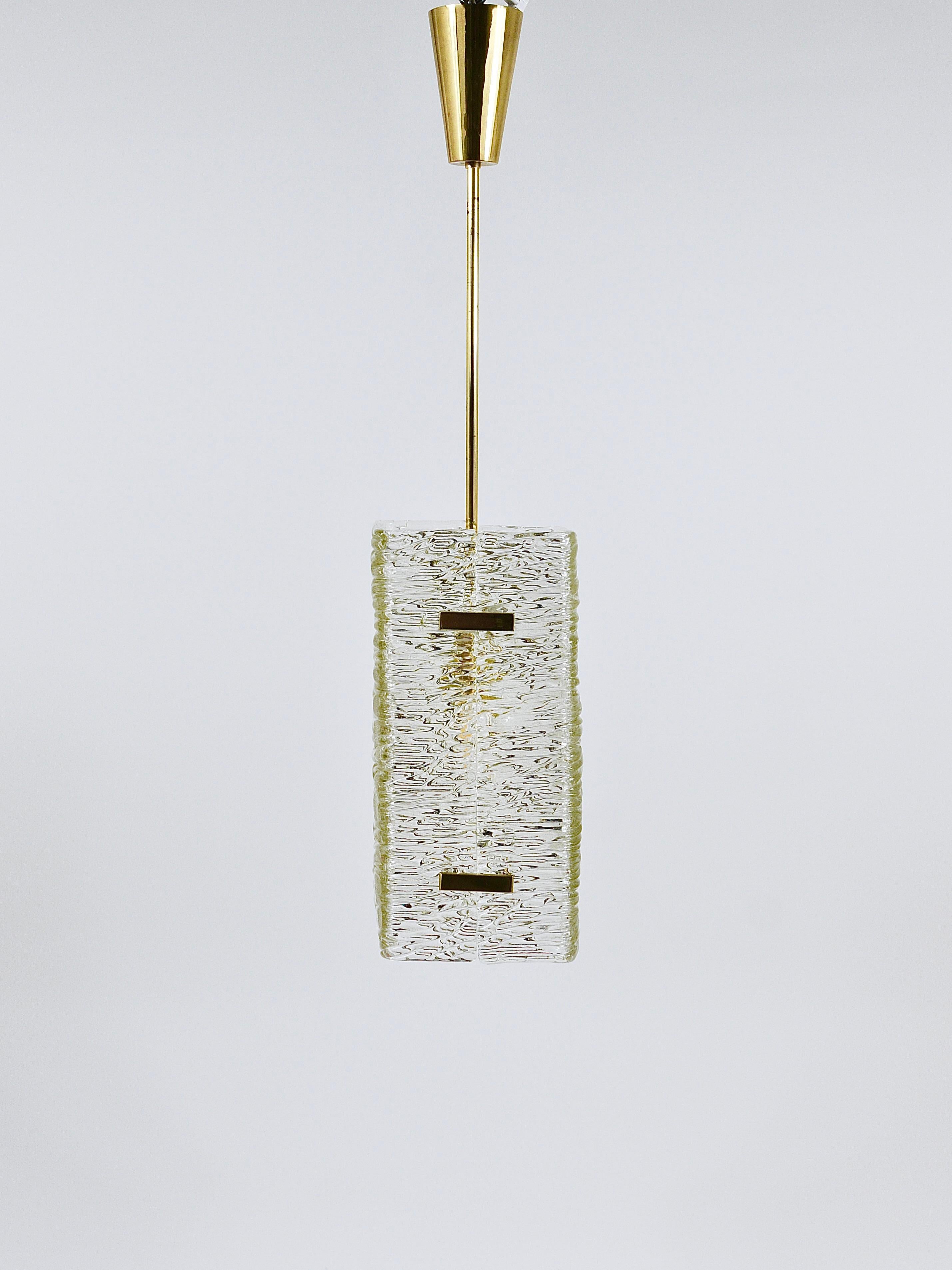 J.T. Kalmar Rectangular Textured Glass & Brass Chandelier, Pendant Lamp, 1950s in vendita 9