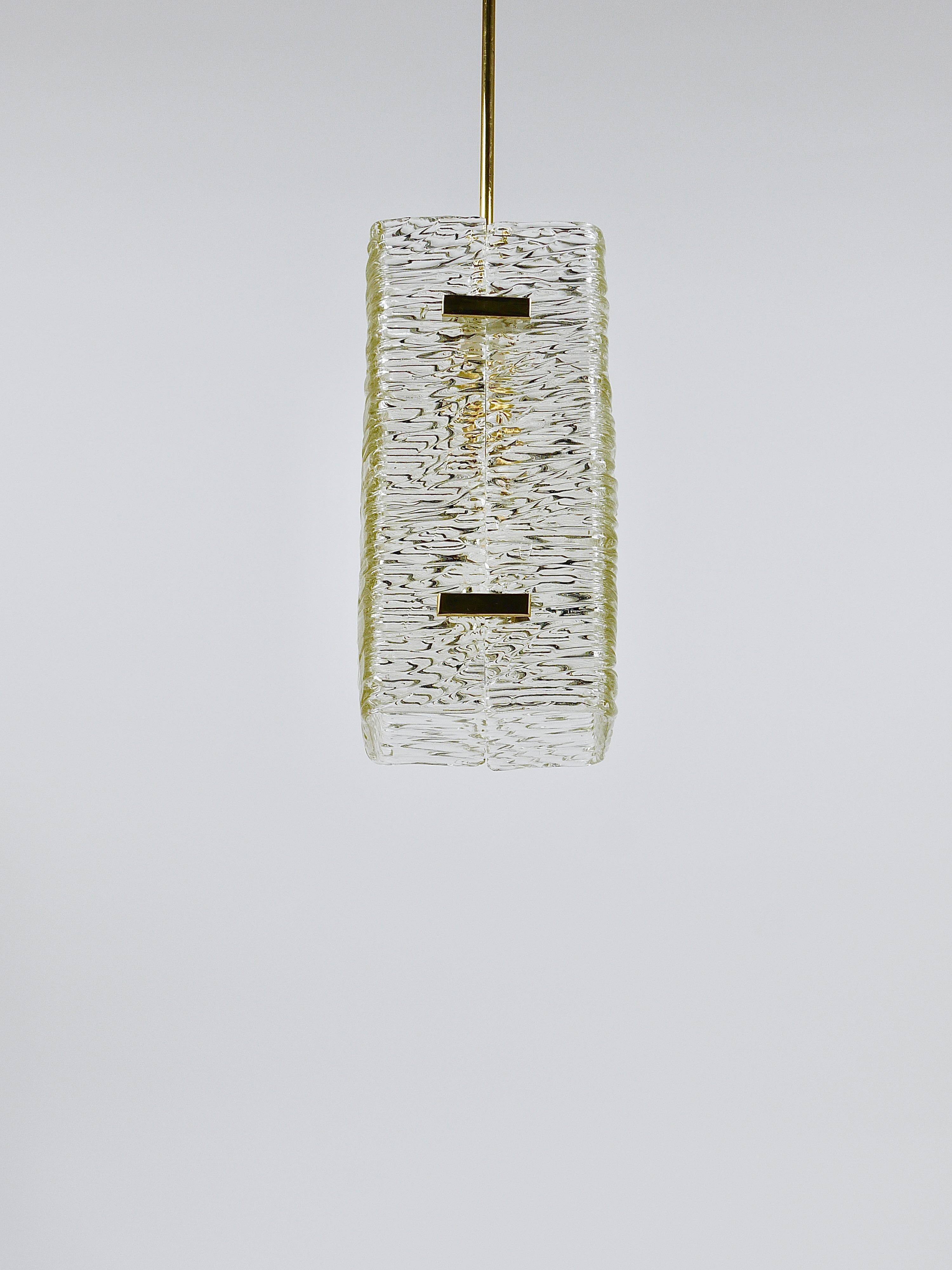 J.T. Kalmar Rectangular Textured Glass & Brass Chandelier, Pendant Lamp, 1950s in vendita 10