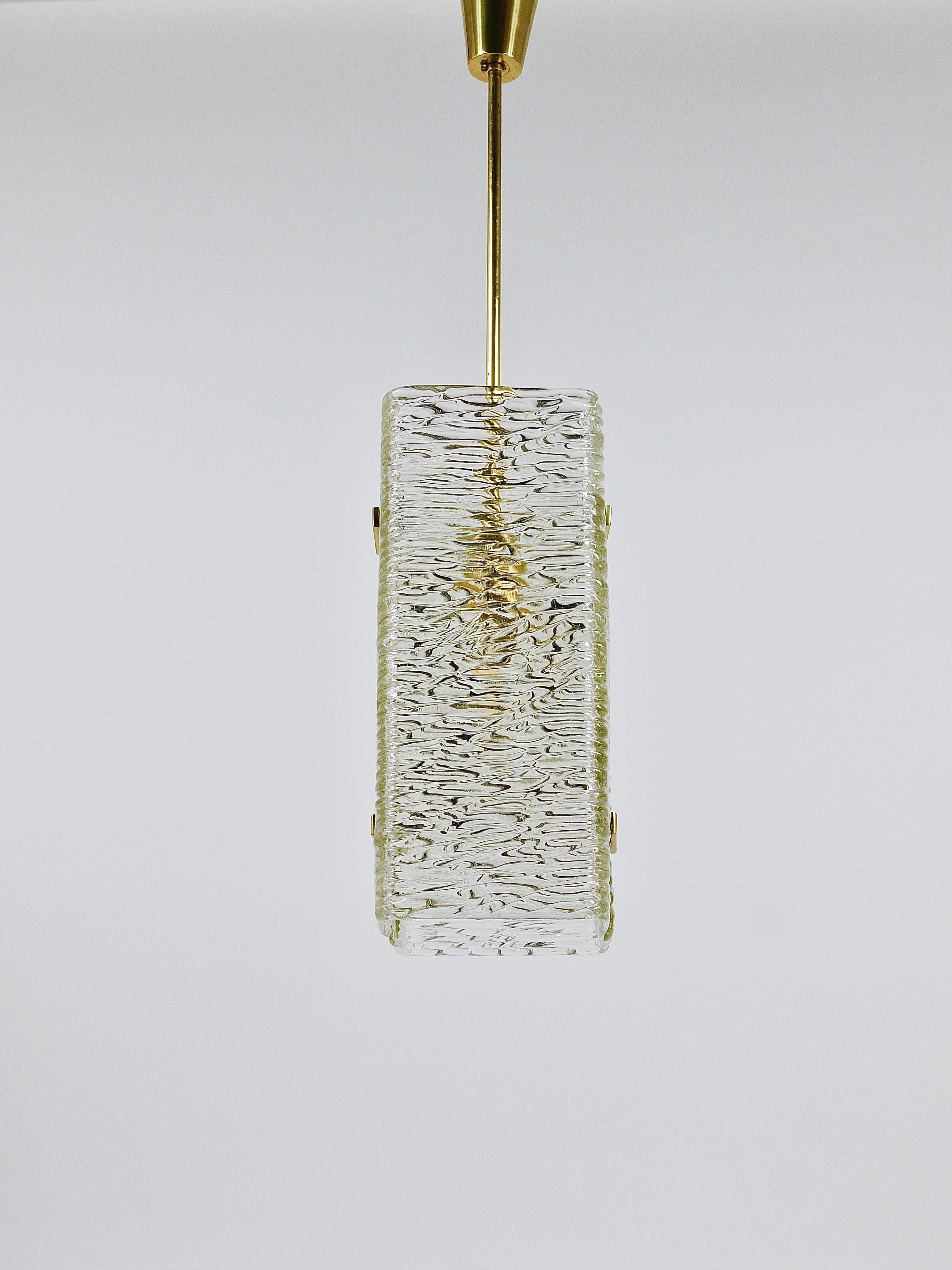 J.T. Kalmar Rectangular Textured Glass & Brass Chandelier, Pendant Lamp, 1950s in vendita 11